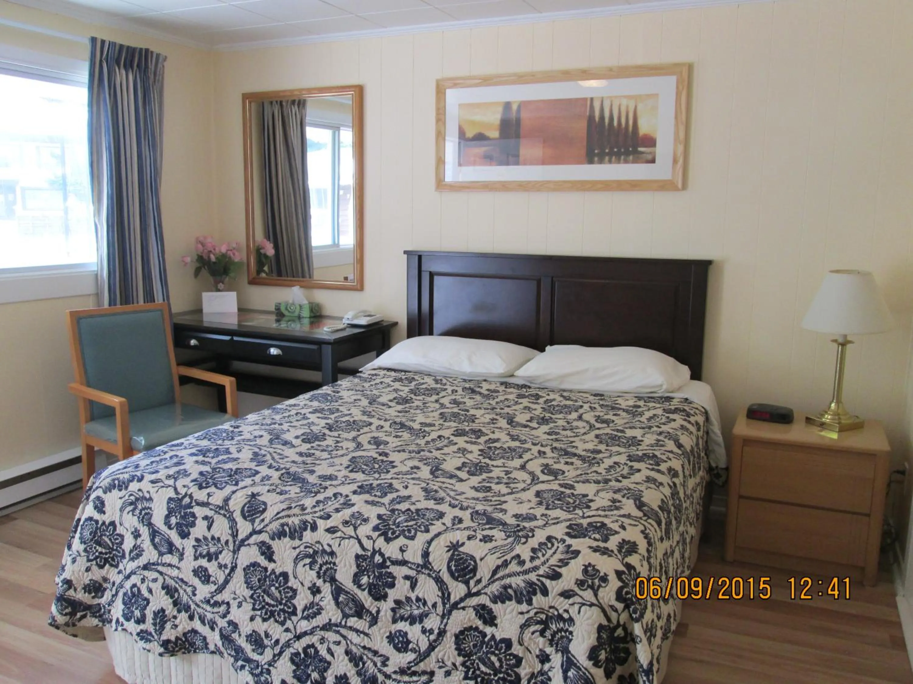 Day, Bed in Motel Jann