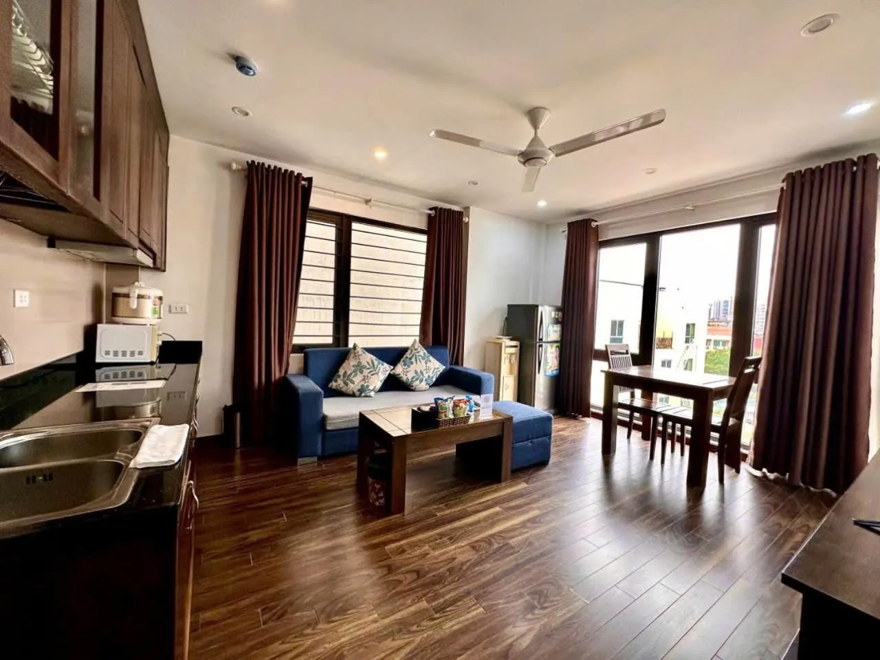 Hana Stay Trần Quốc Hoàn