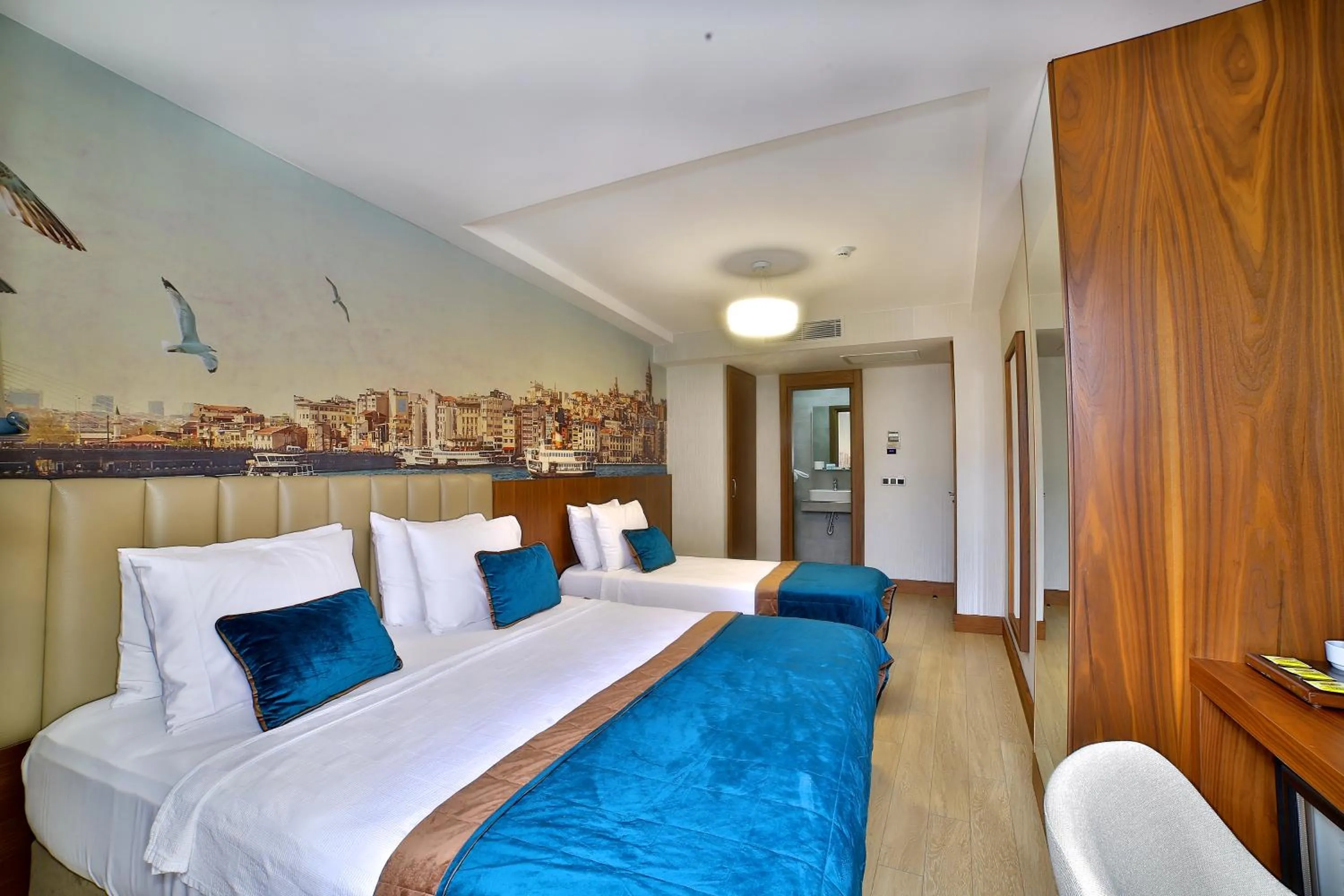 Photo of the whole room, Bed in The Tango Hotel Taksim