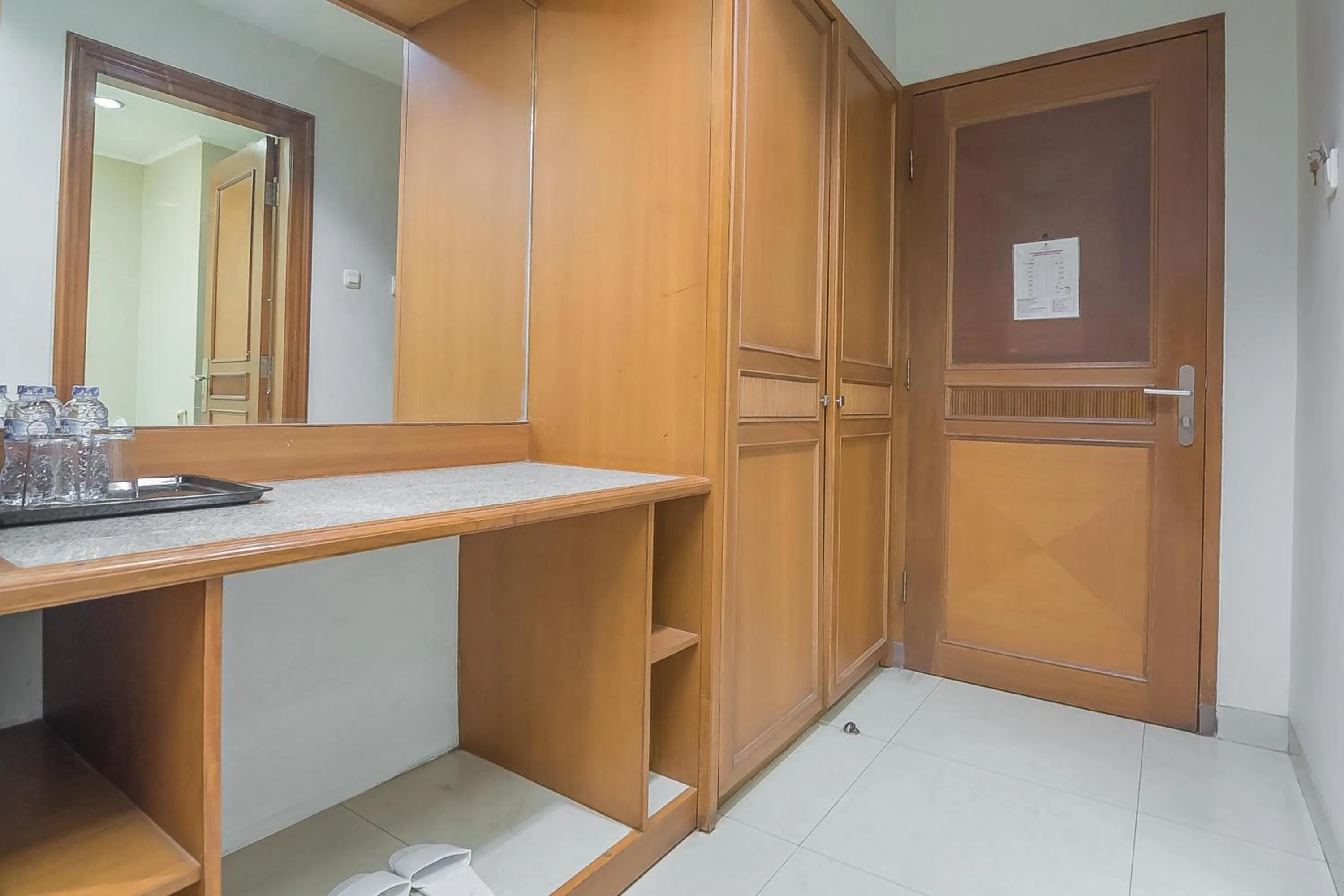 Bathroom in Hotel Yehezkiel Surapati Mitra RedDoorz