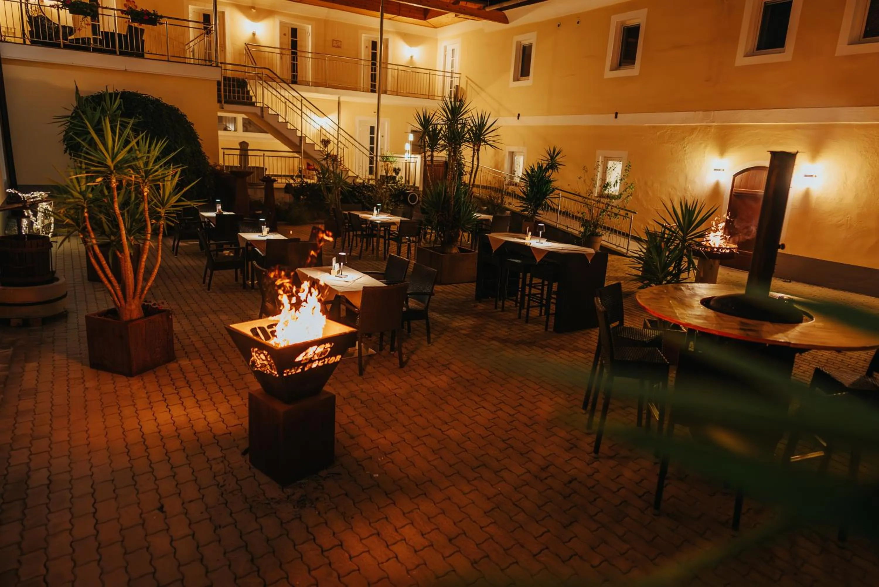 Patio in Hotel Leo