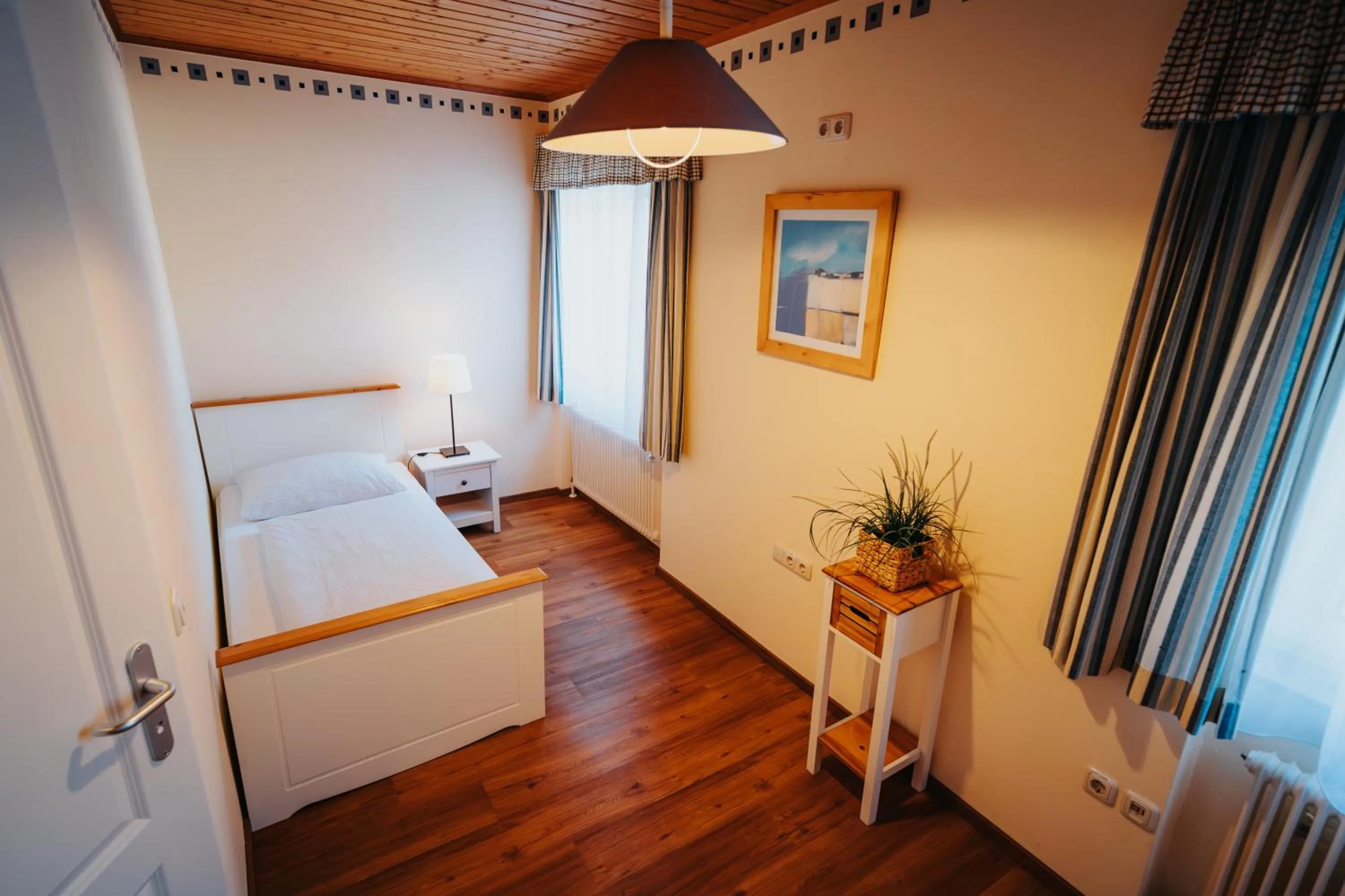 Photo of the whole room, Bed in Hotel Leo