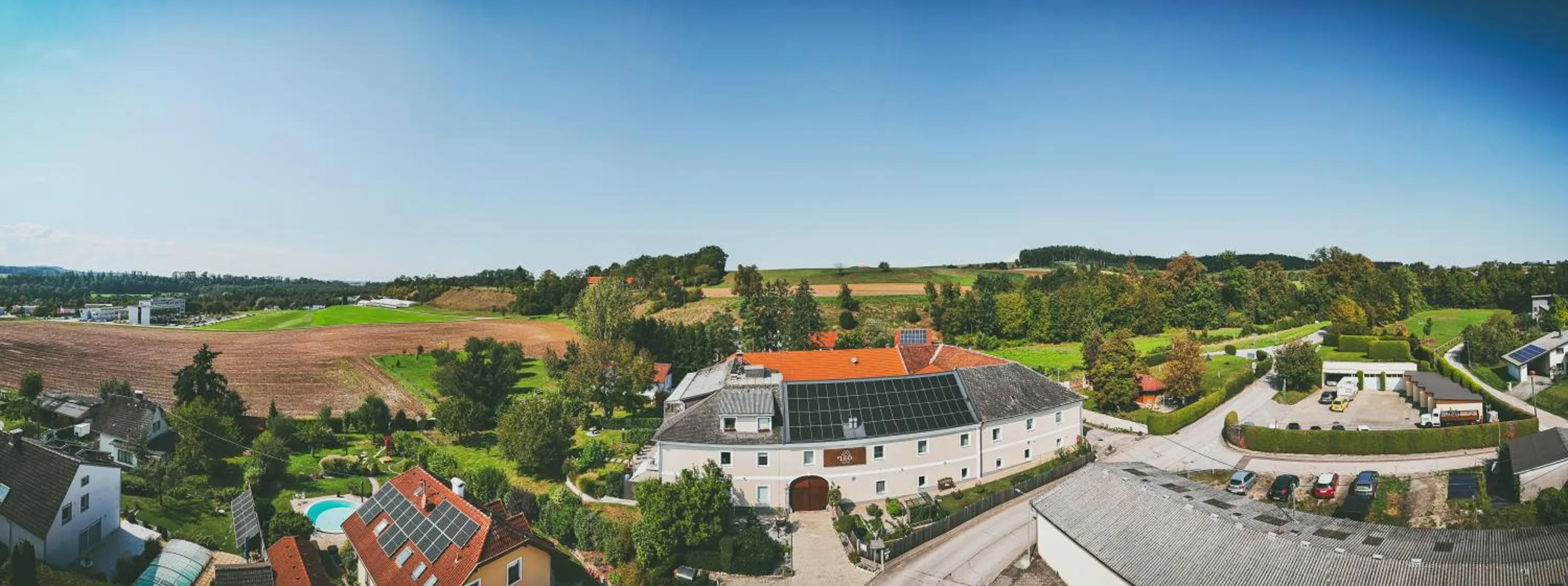 Property building in Hotel Leo