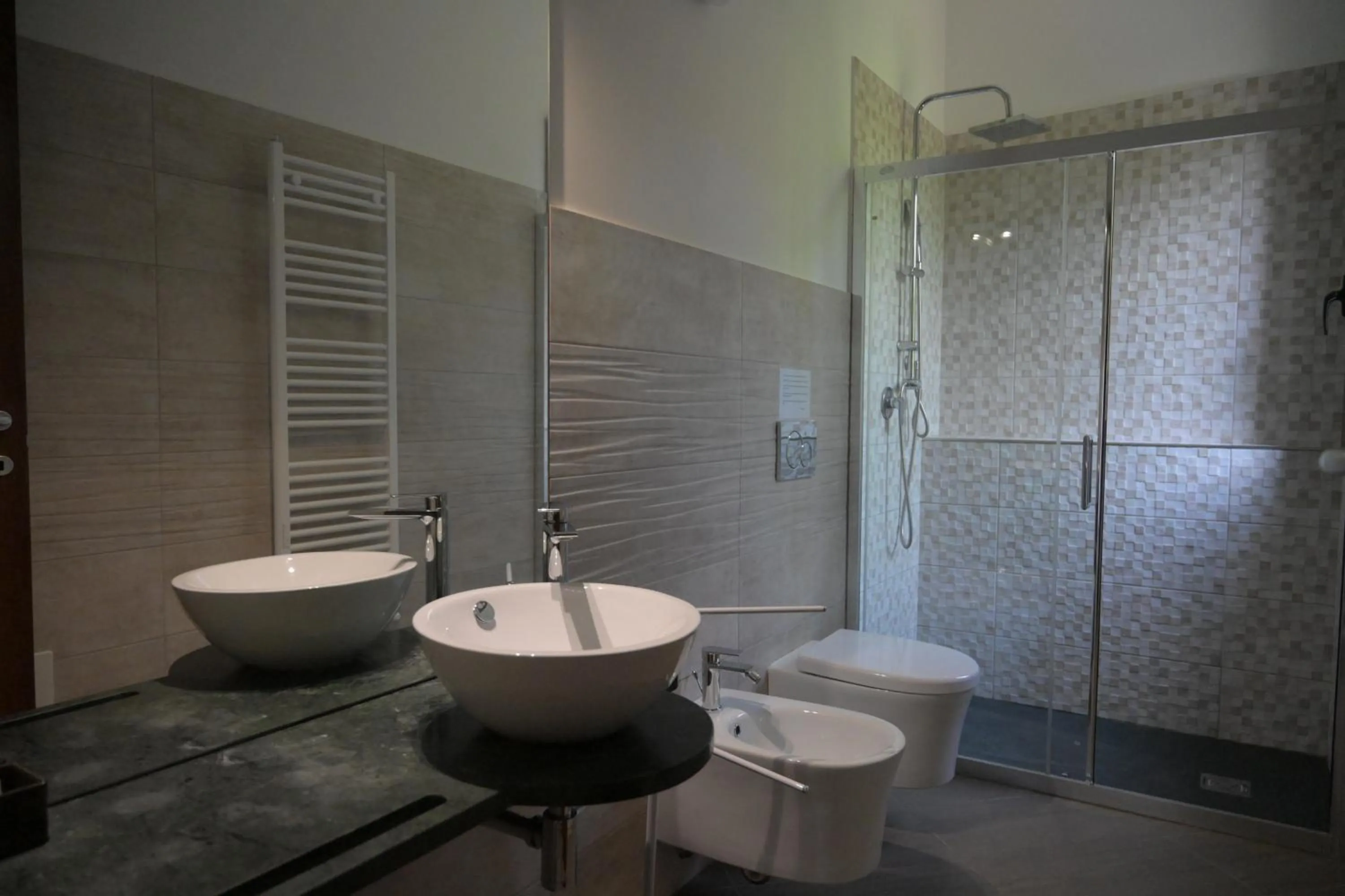 Shower in B&B Sale e Sole sul Mare