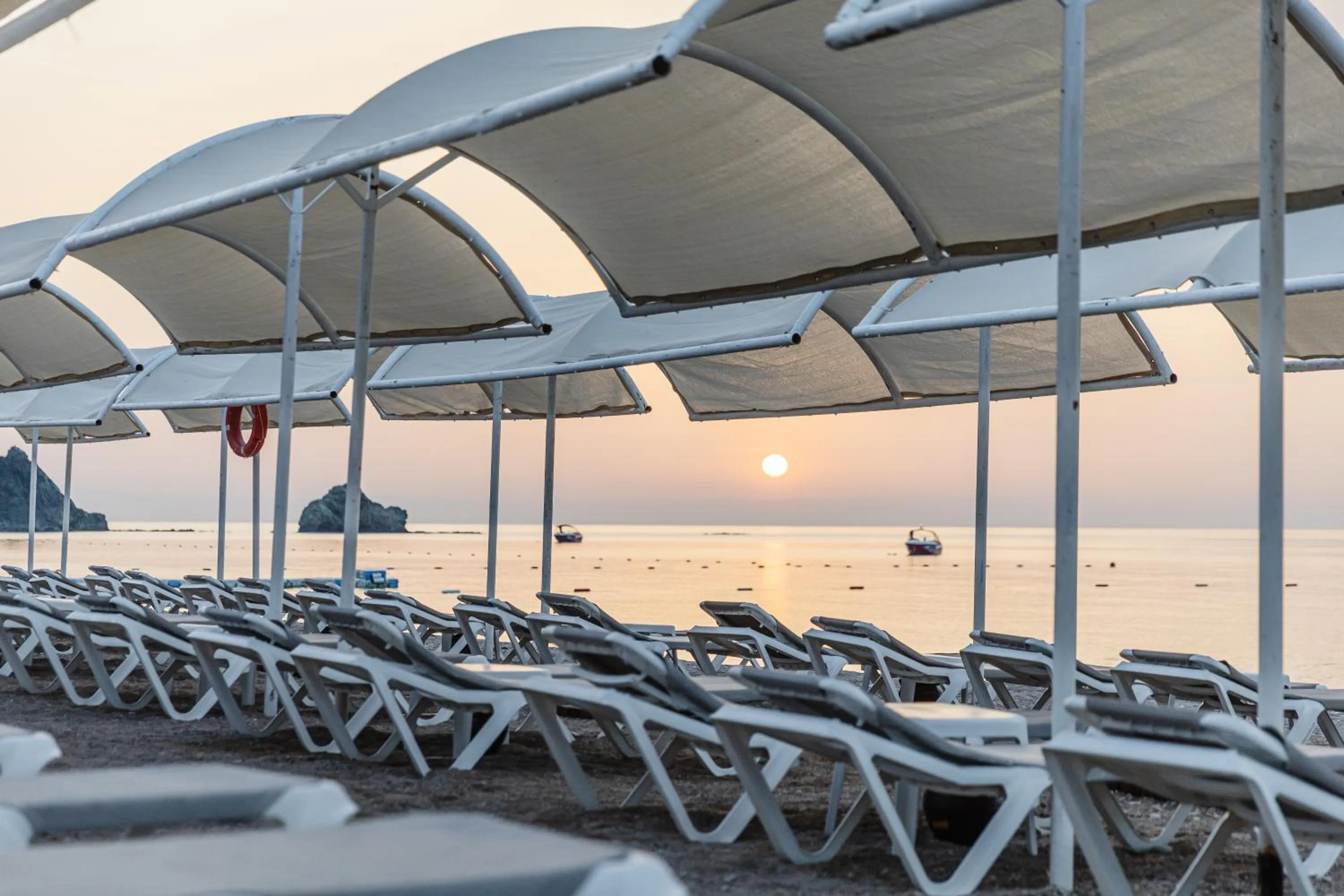 Property building in Fun & Sun Club Saphire