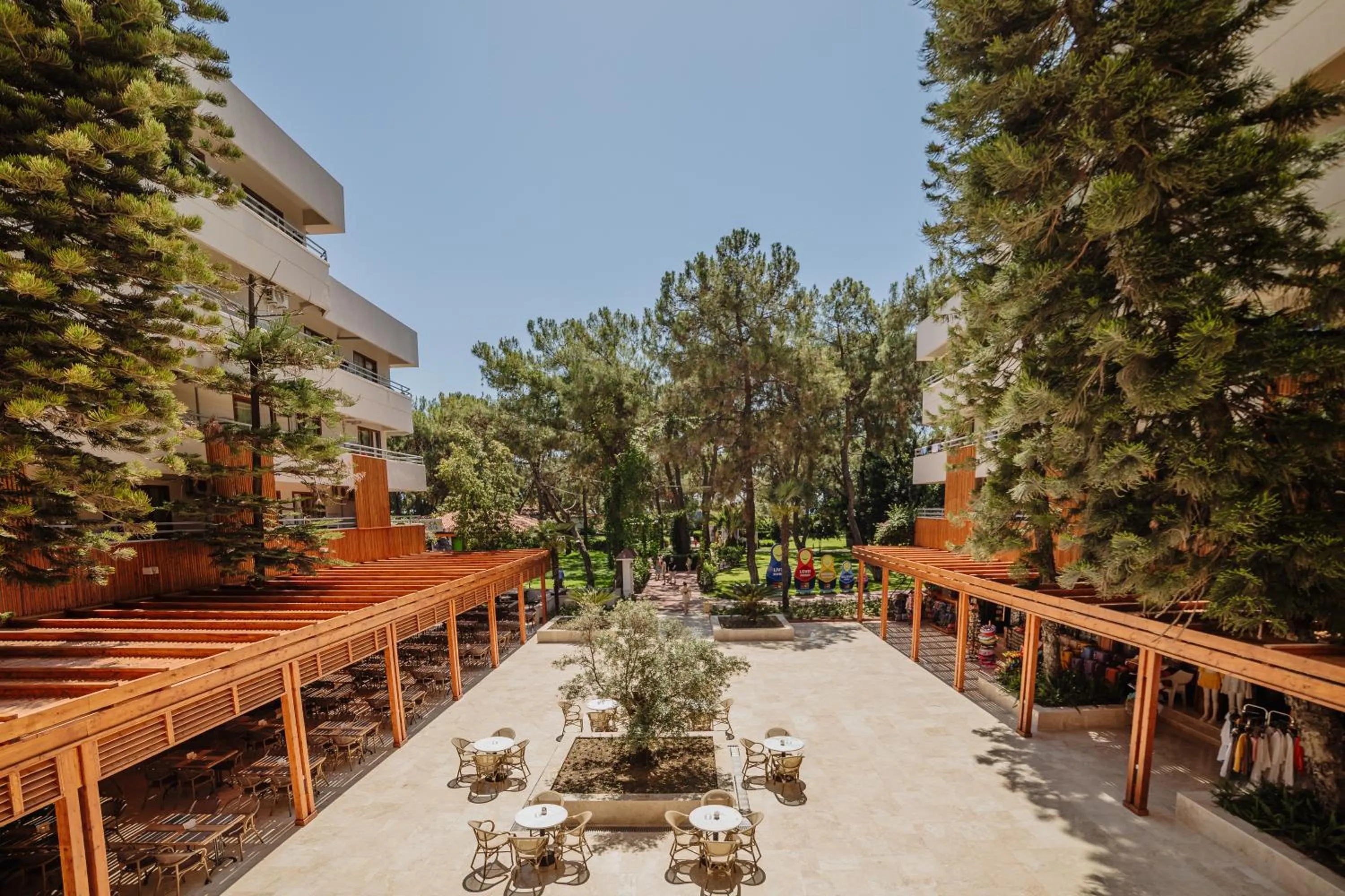 Day in Fun & Sun Club Saphire