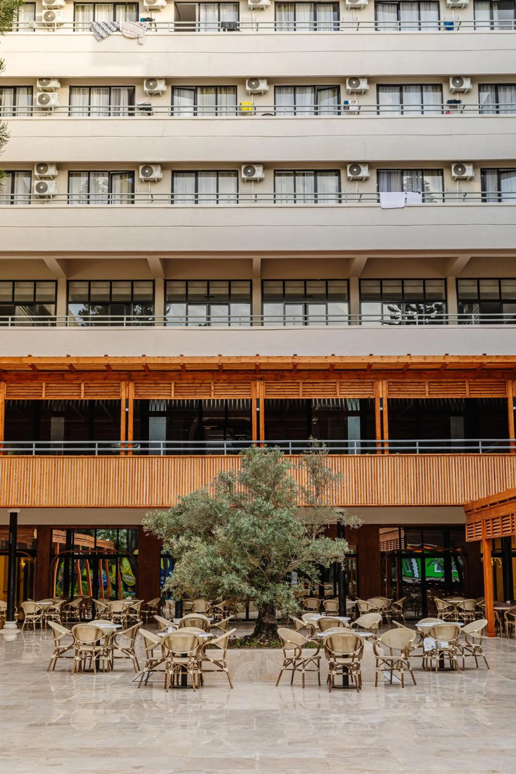 Property building in Fun & Sun Club Saphire