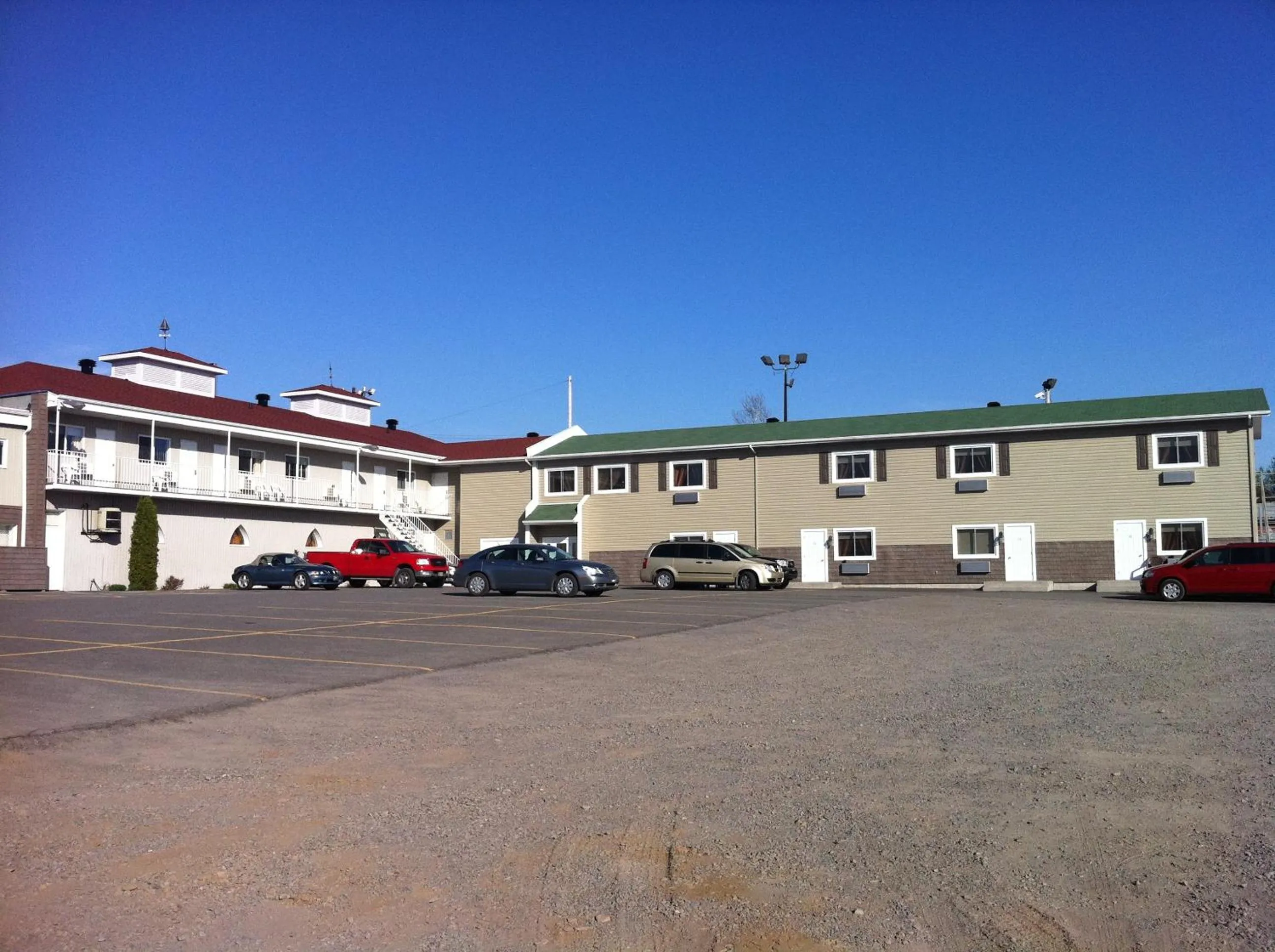 Property building in Motel le Phare