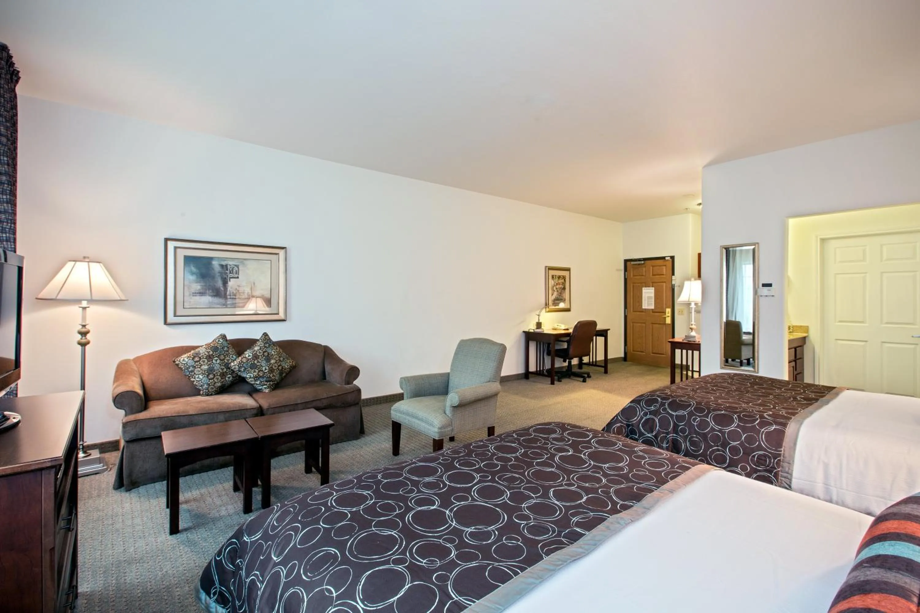 Photo of the whole room, Bed in Staybridge Suites Rockford by IHG