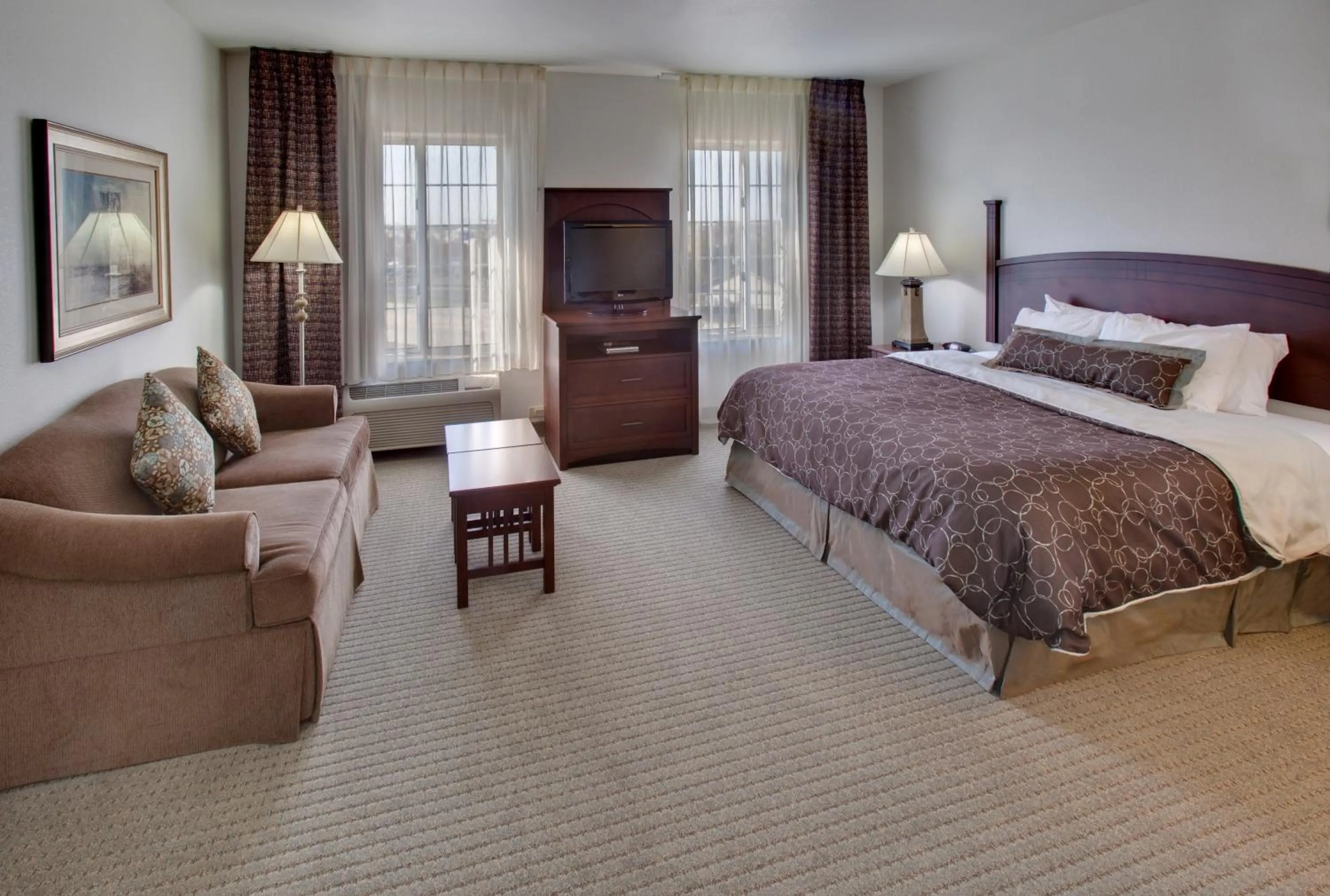 Photo of the whole room, Bed in Staybridge Suites Rockford by IHG