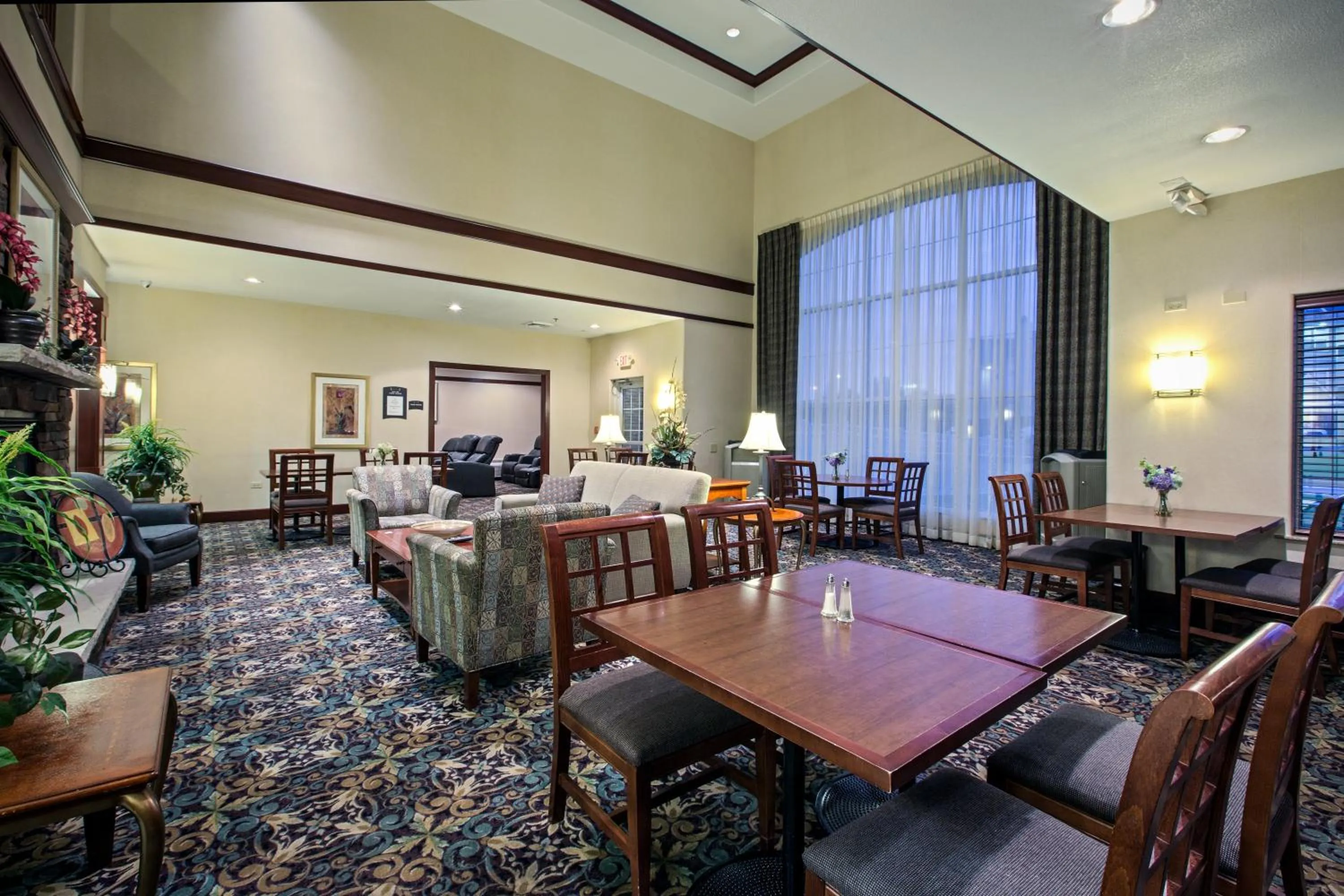 Breakfast in Staybridge Suites Rockford by IHG