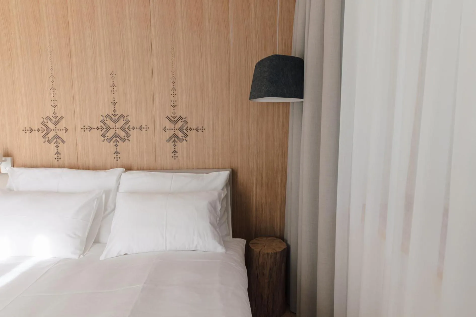 Property building, Bed in Hotel Majerca