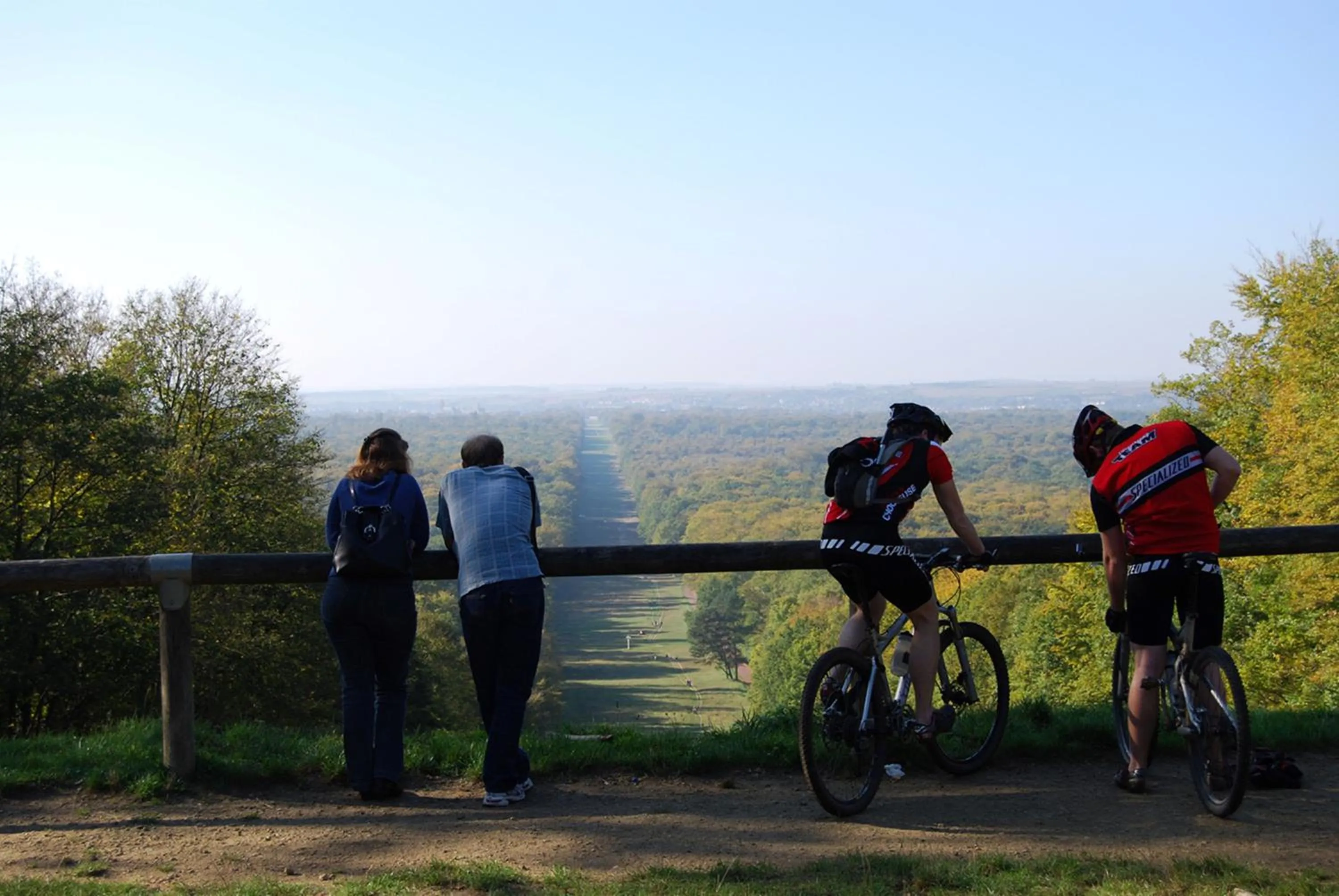 Entertainment in Campanile Hotel Compiegne