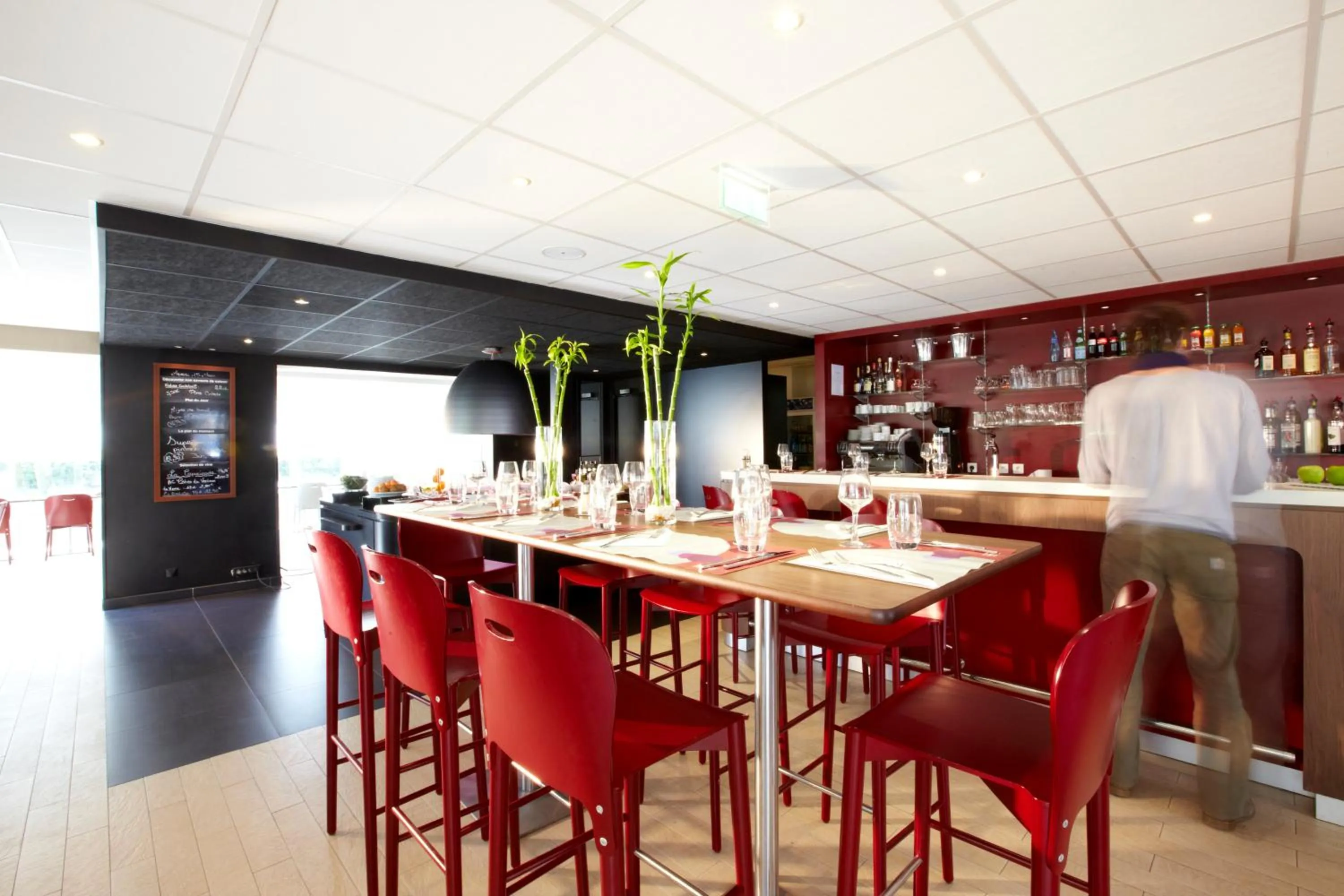 Restaurant/places to eat in Campanile Hotel Compiegne