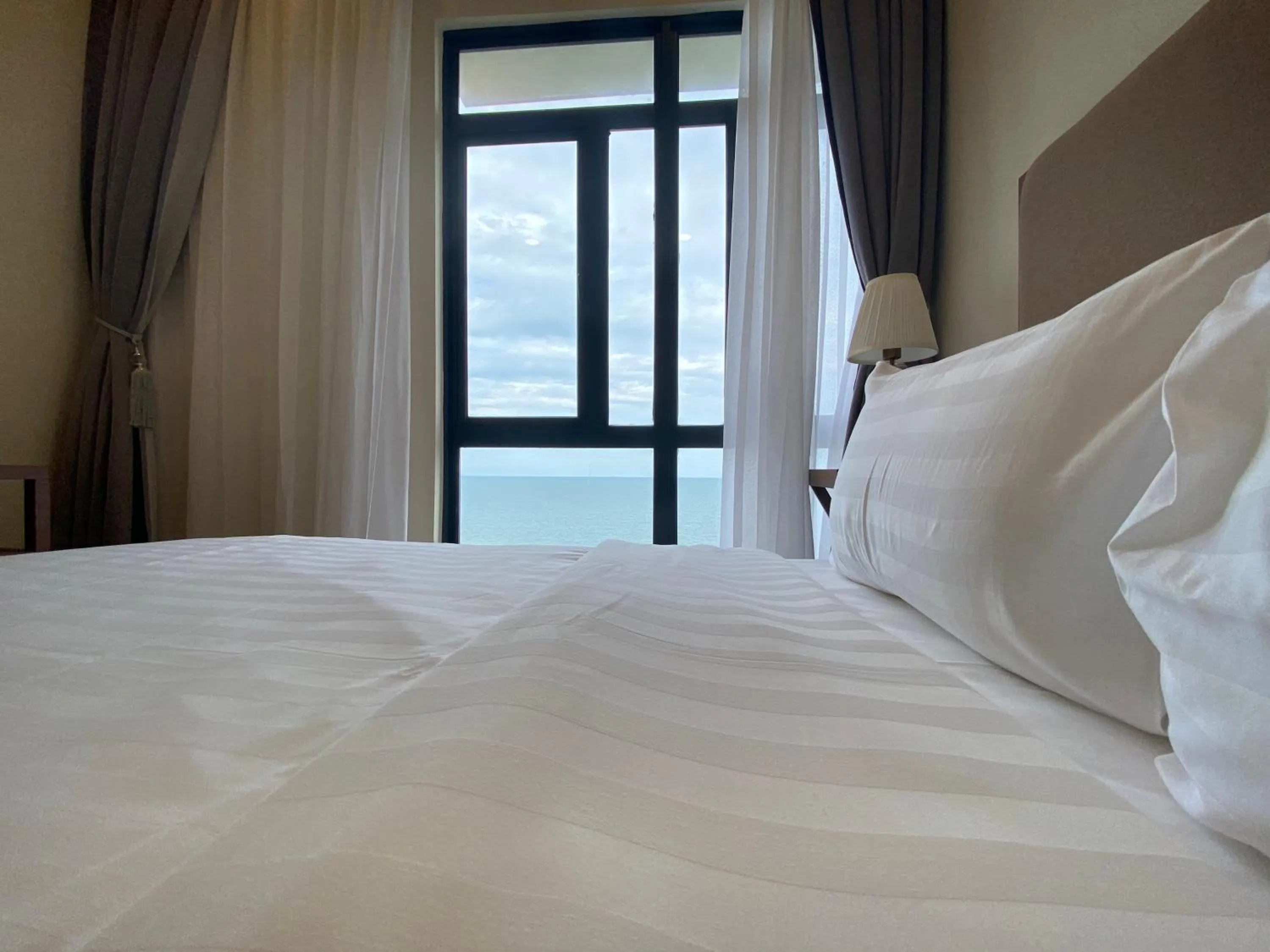 Bedroom, Bed in Timurbay by Seascape