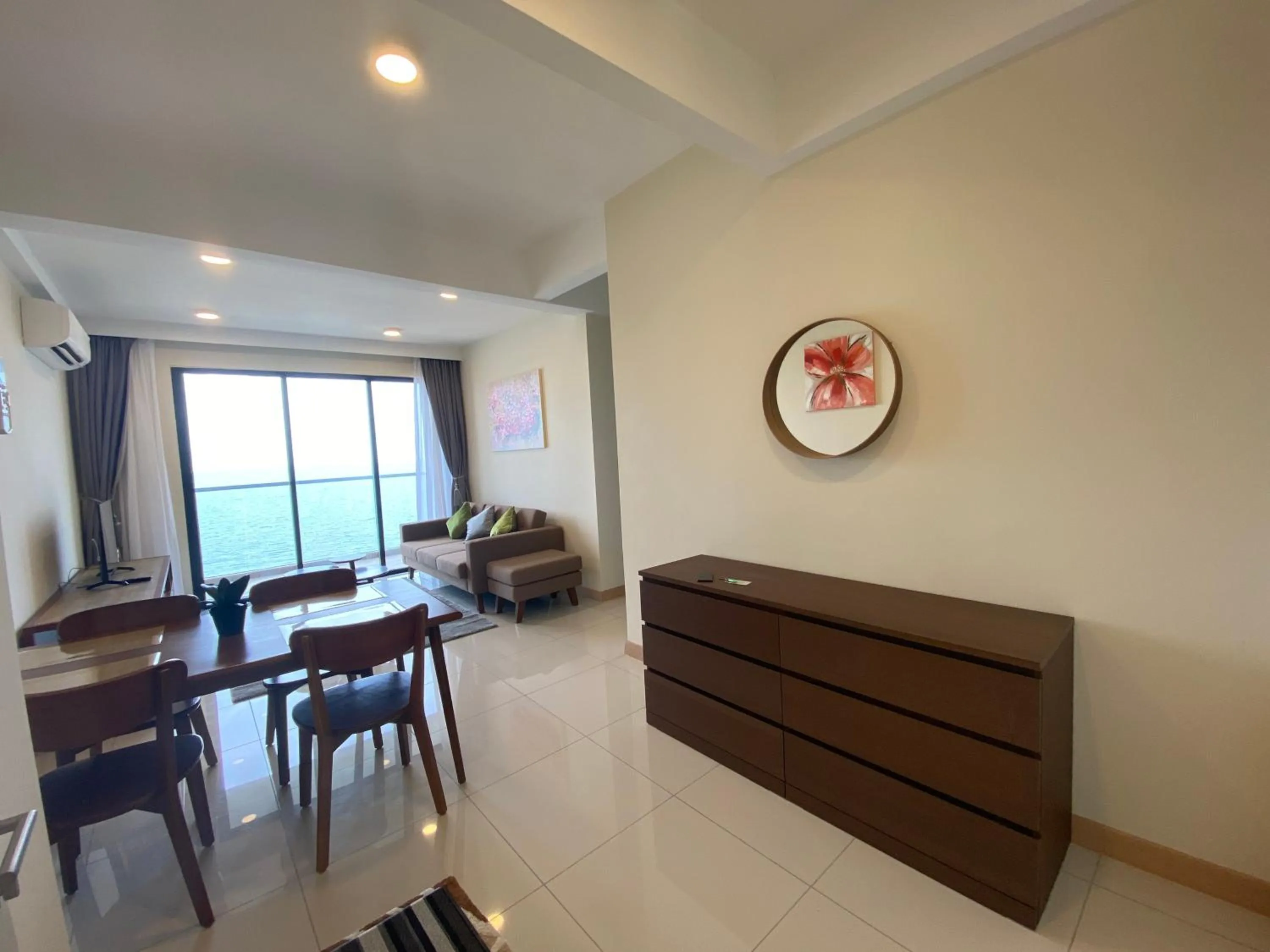 TV and multimedia in Timurbay by Seascape