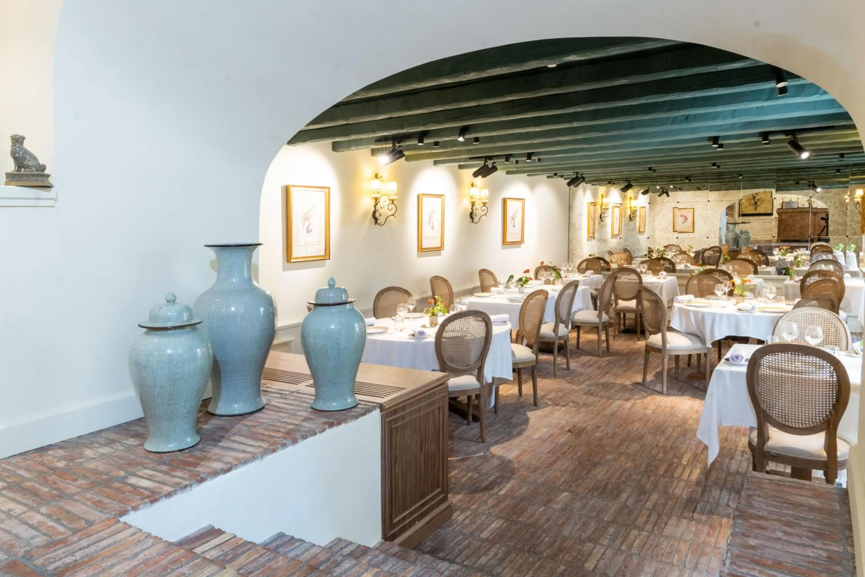 Restaurant/places to eat in Hotel Le Saint Paul