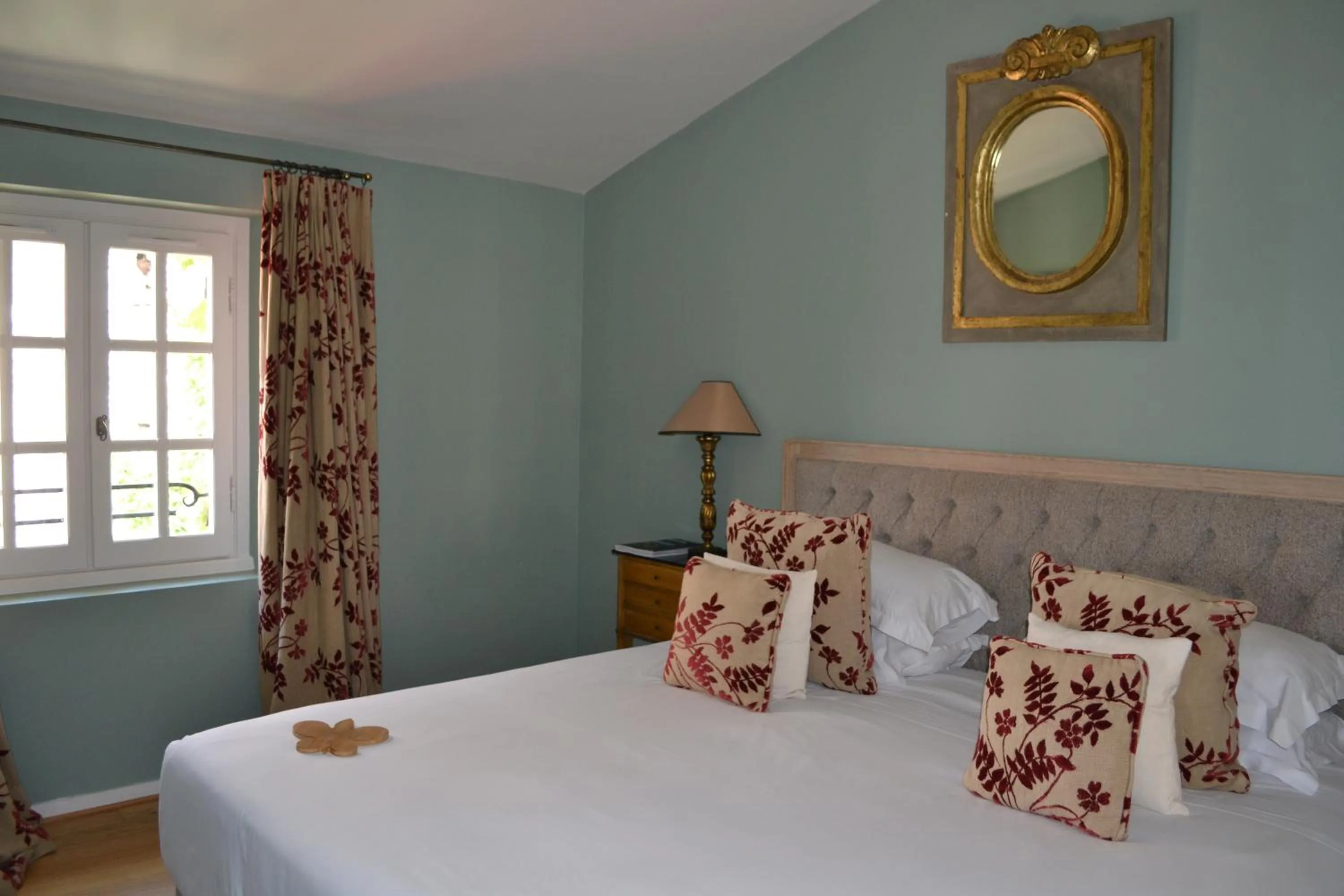 Bedroom, Bed in Hotel Le Saint Paul