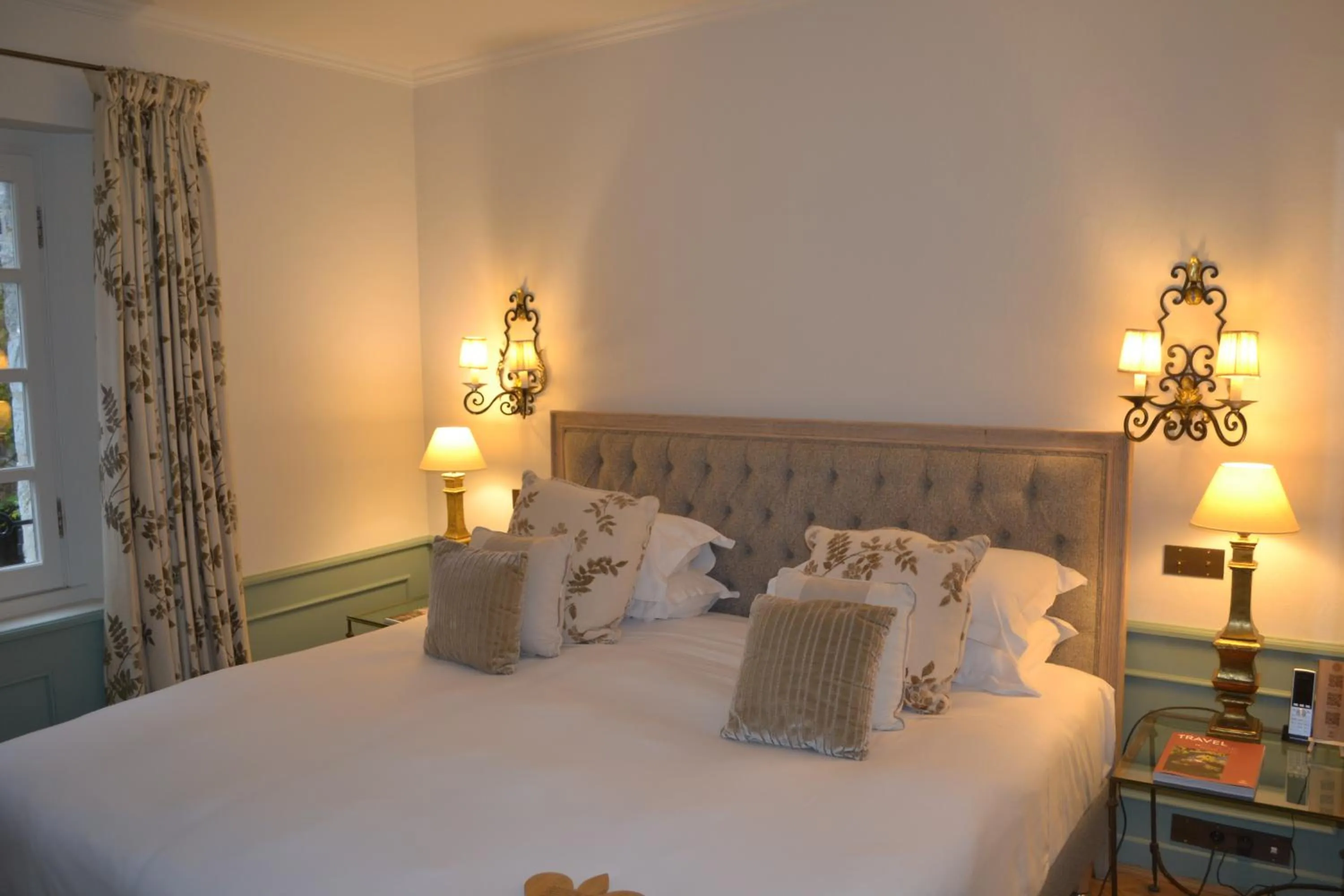 Bedroom, Bed in Hotel Le Saint Paul