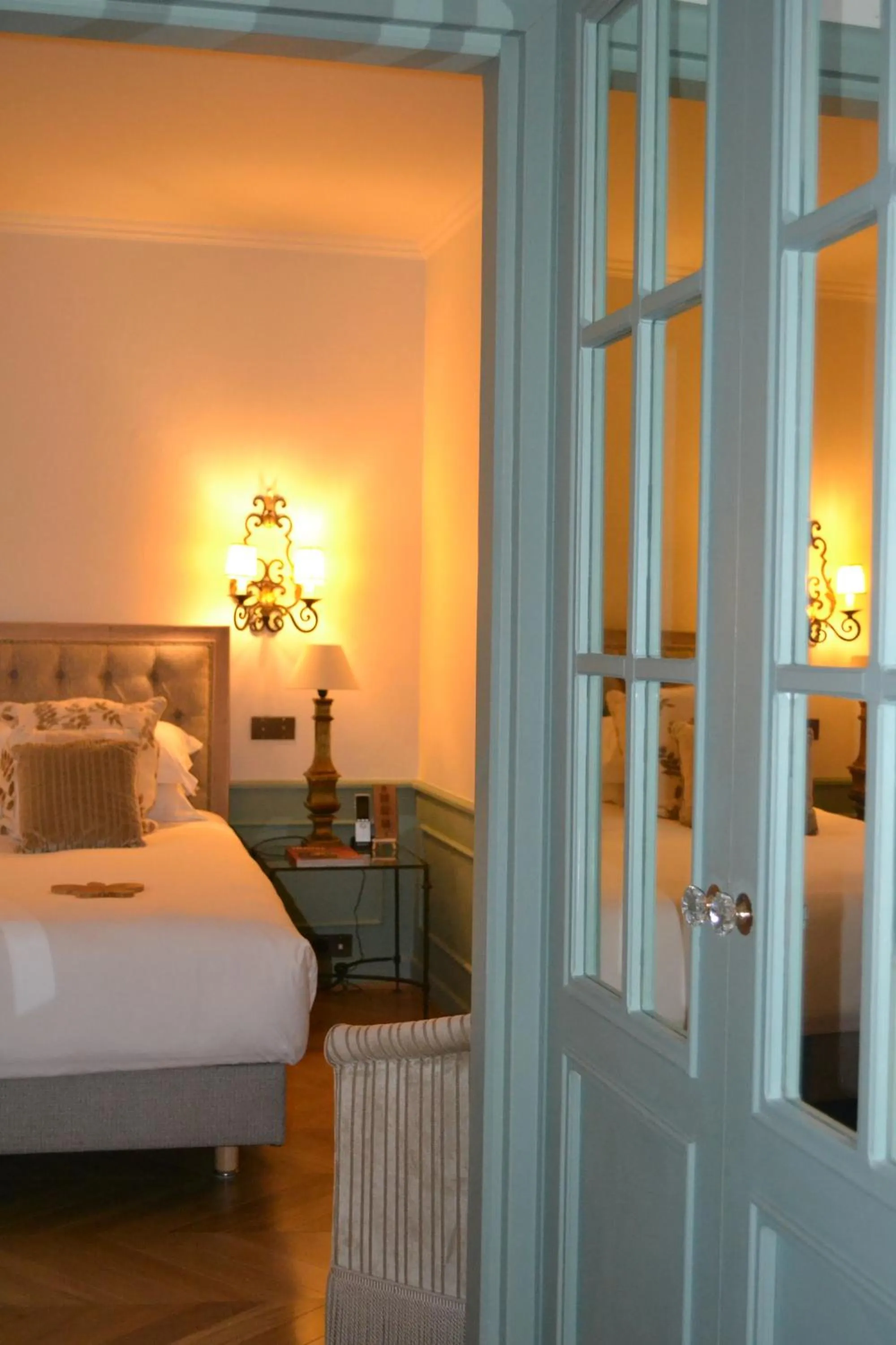 Photo of the whole room, Bed in Hotel Le Saint Paul