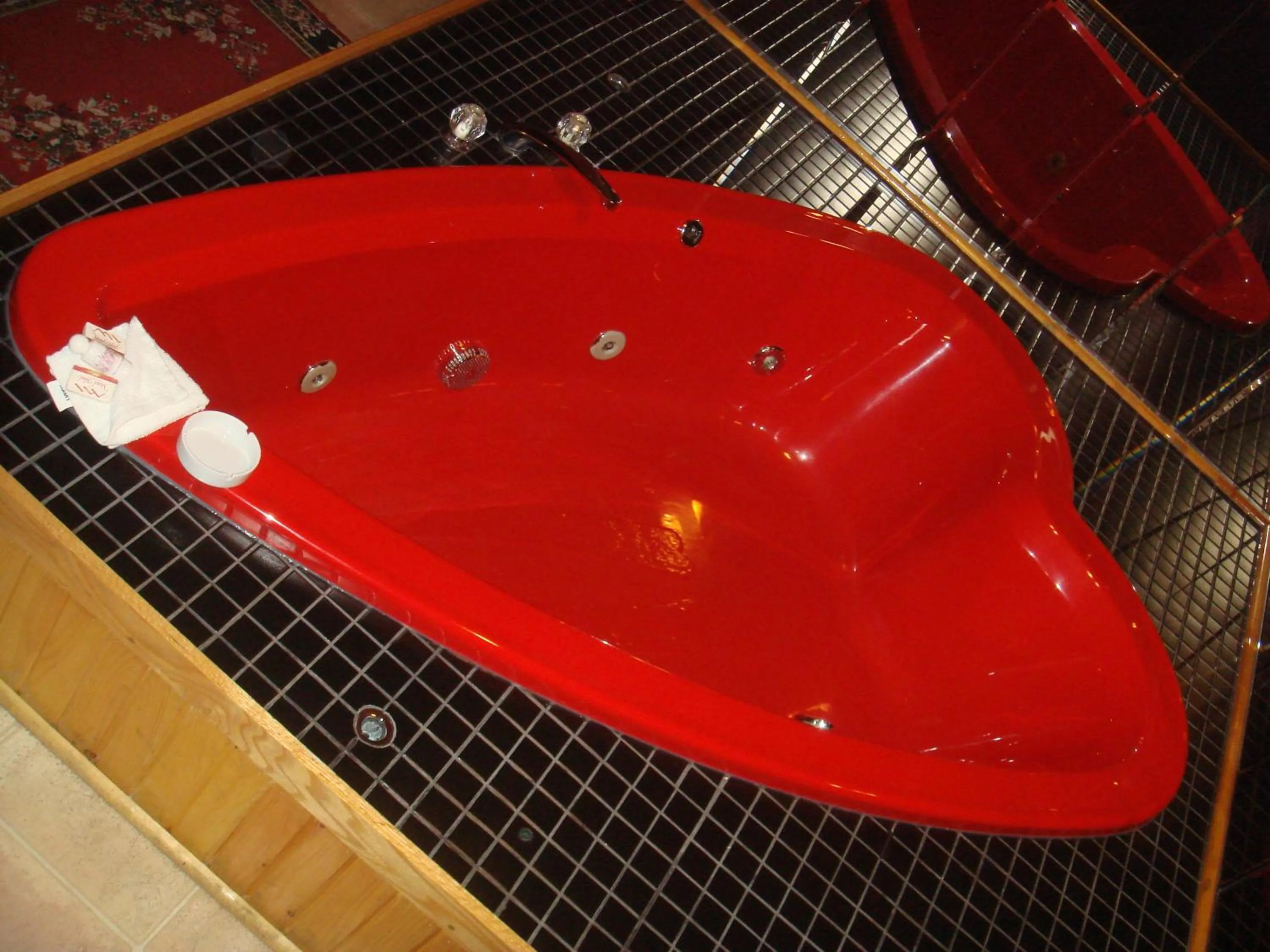 Hot Tub in Motor Court Motel