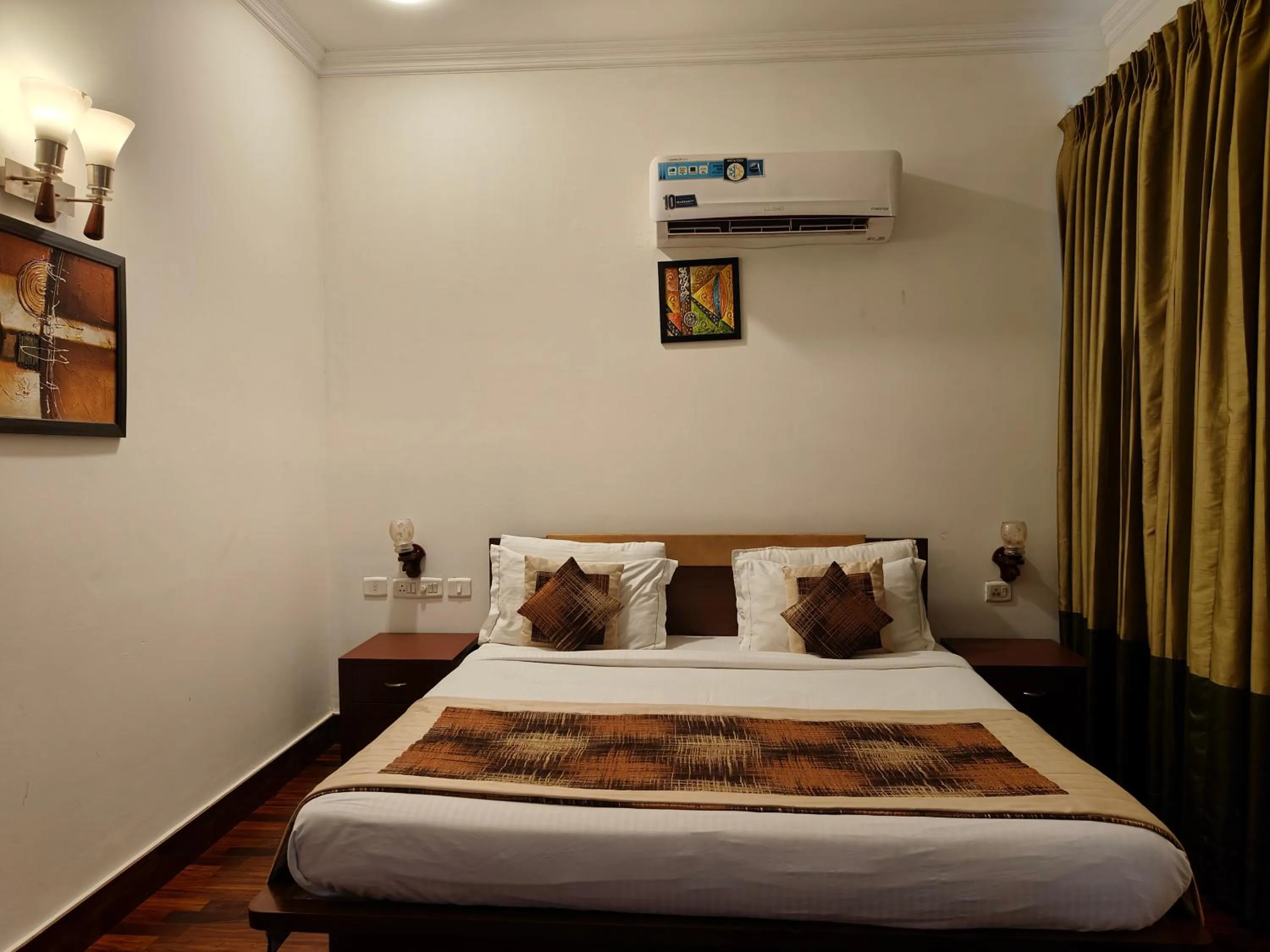 Bed in Tavisha Villa Golf Course MG Road