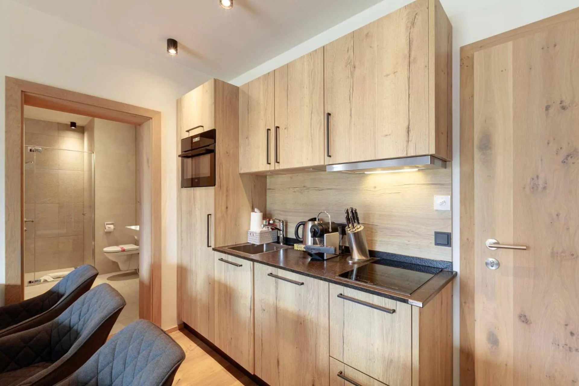 Coffee/tea facilities in Emma Deluxe Aparthotel aircondition in summer & ganzjährig beheizter Außenpool direkt beim Skibus