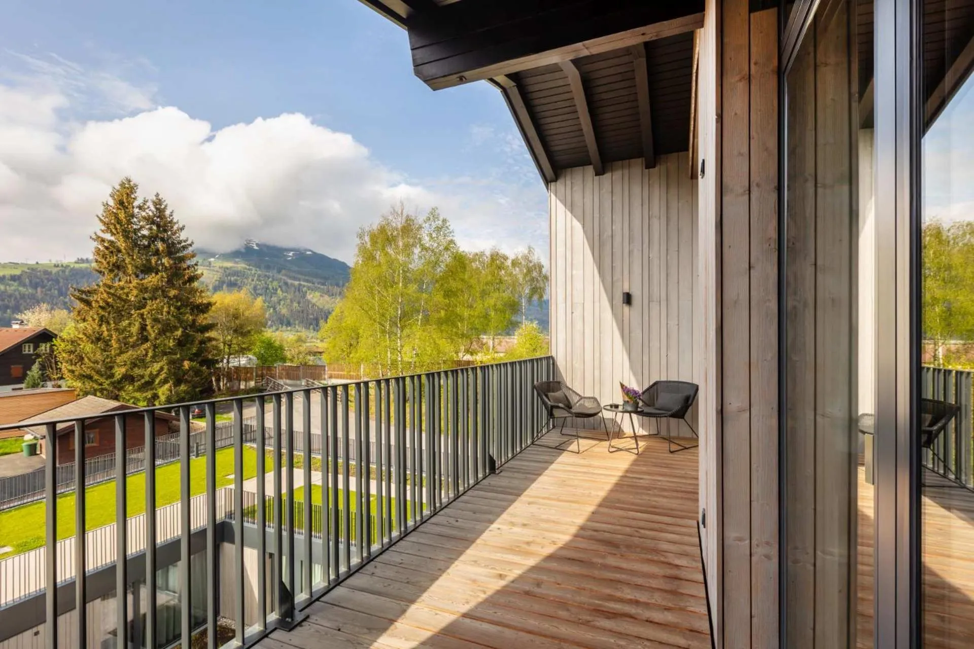 Balcony/Terrace in Emma Deluxe Aparthotel aircondition in summer & ganzjährig beheizter Außenpool direkt beim Skibus