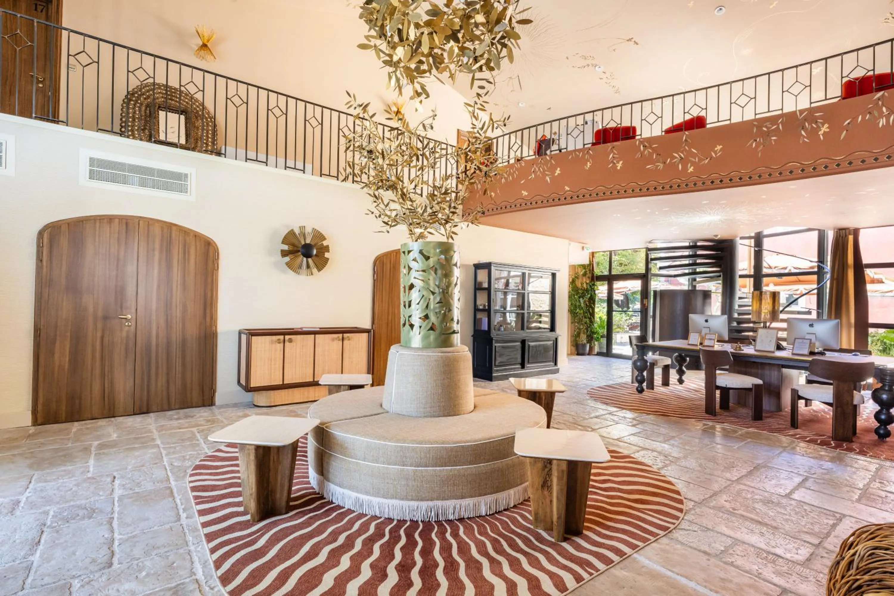 Property building in Villa Augusta