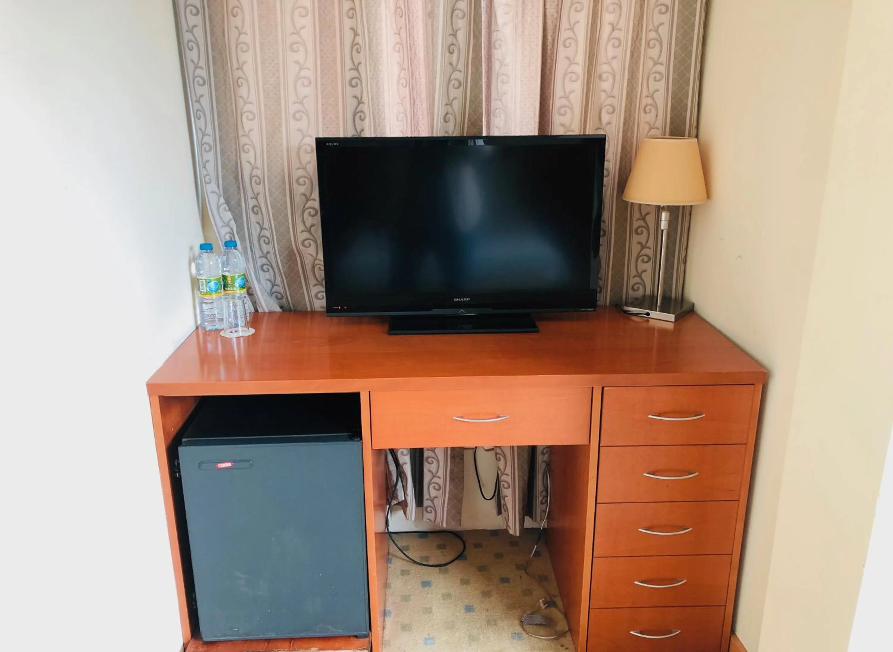 TV and multimedia in Golden Park Hotel