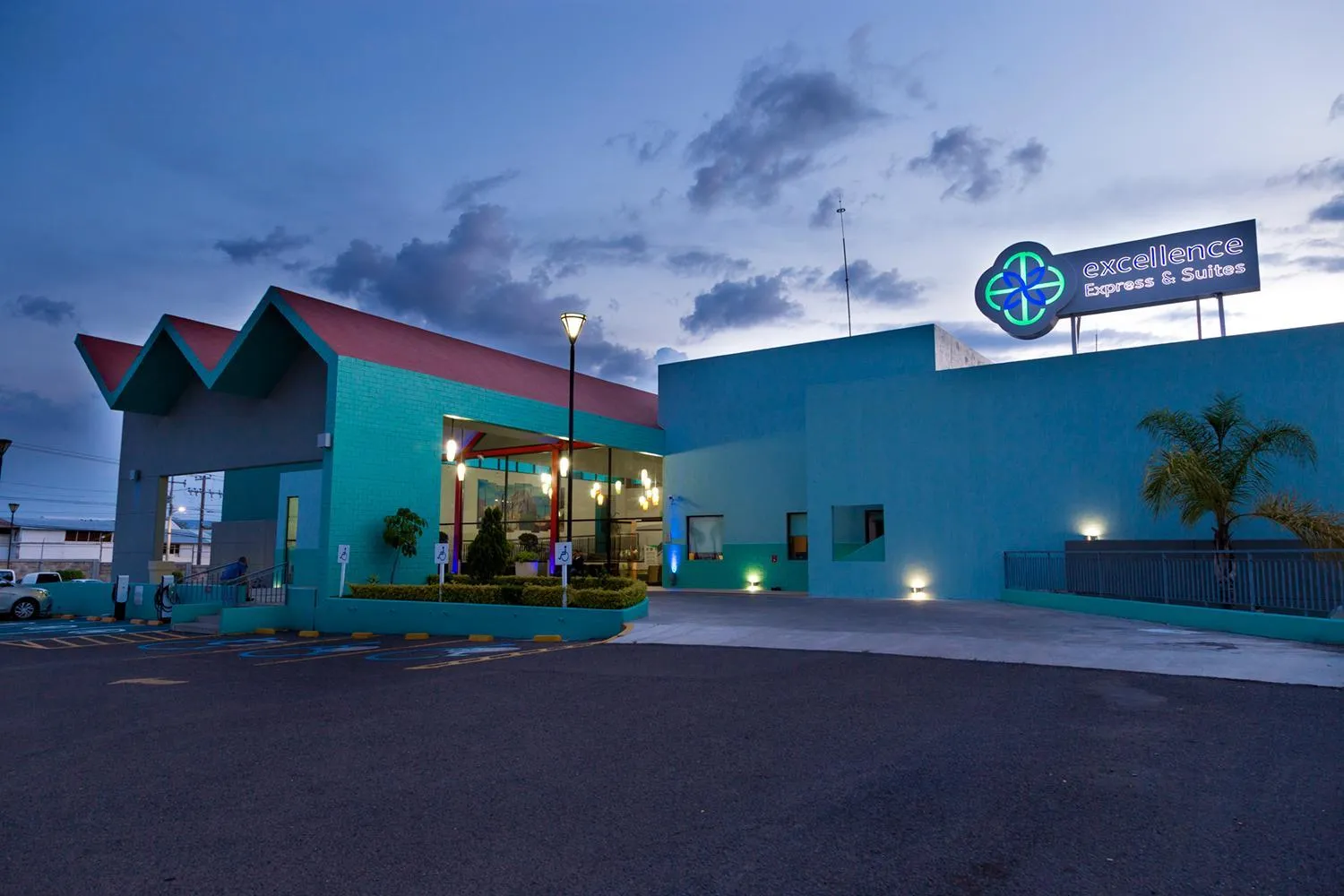 Facade/entrance in Excellence Express & Suites