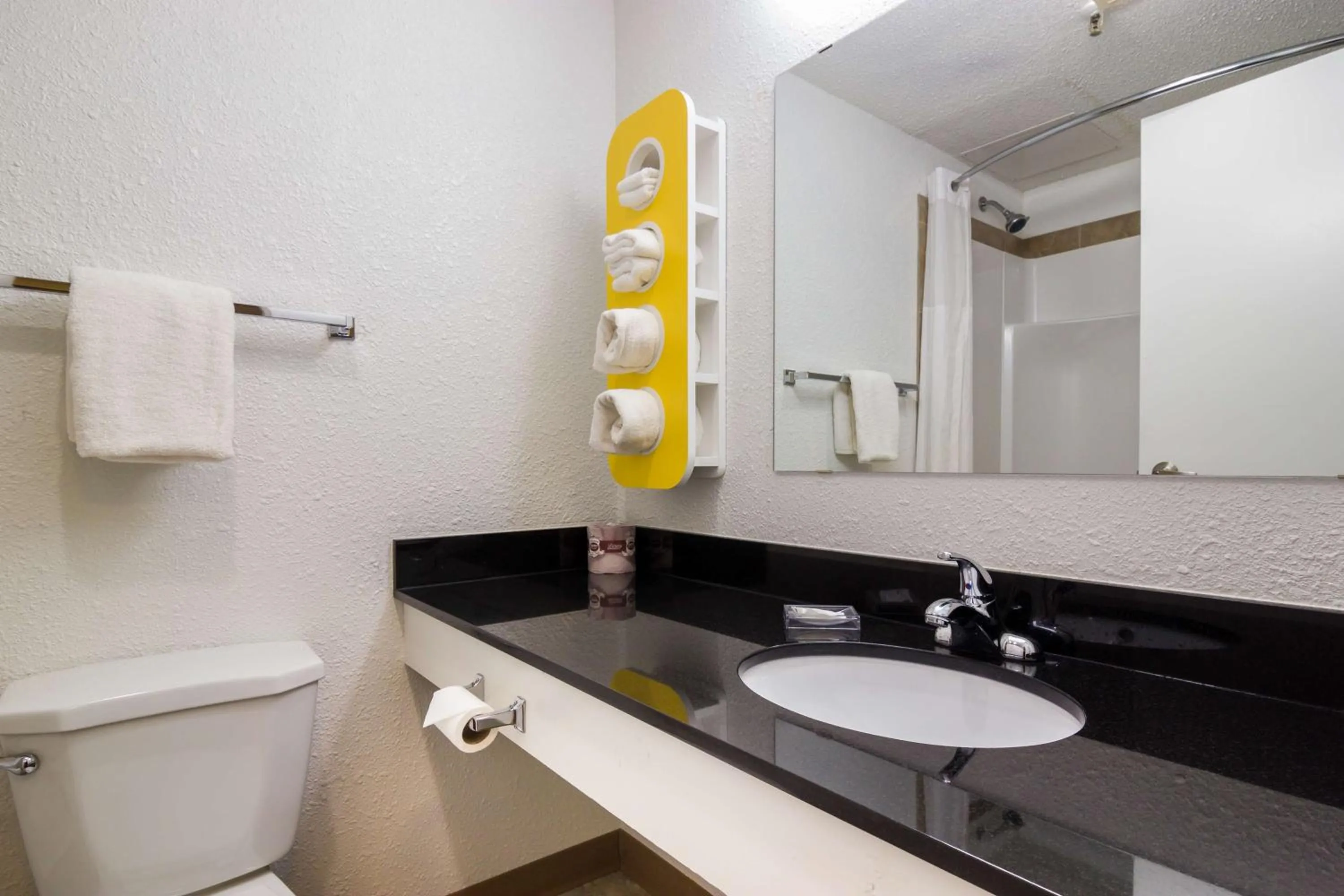 Shower, Bathroom in Motel 6 Kerrobert, SK