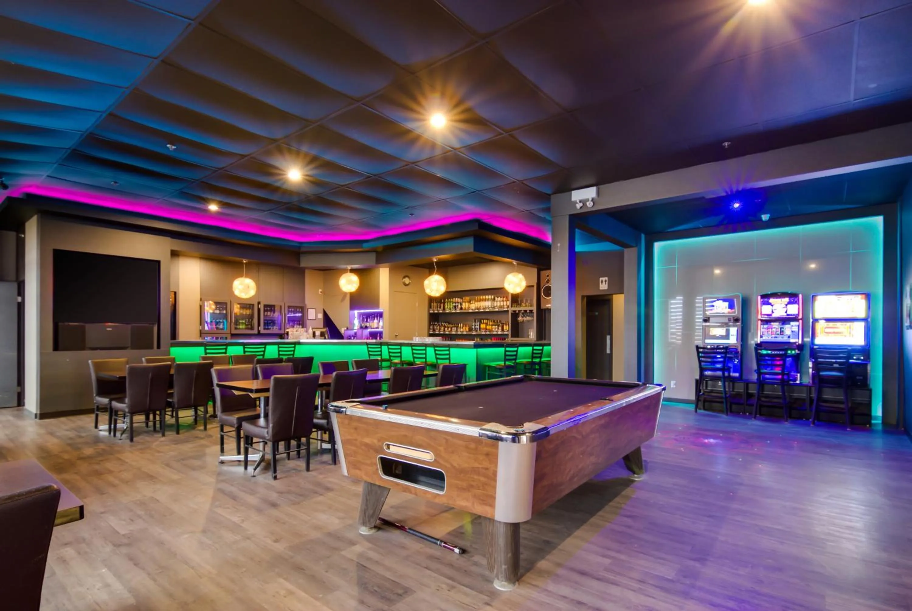 Billiard, Billiards in Motel 6 Kerrobert, SK