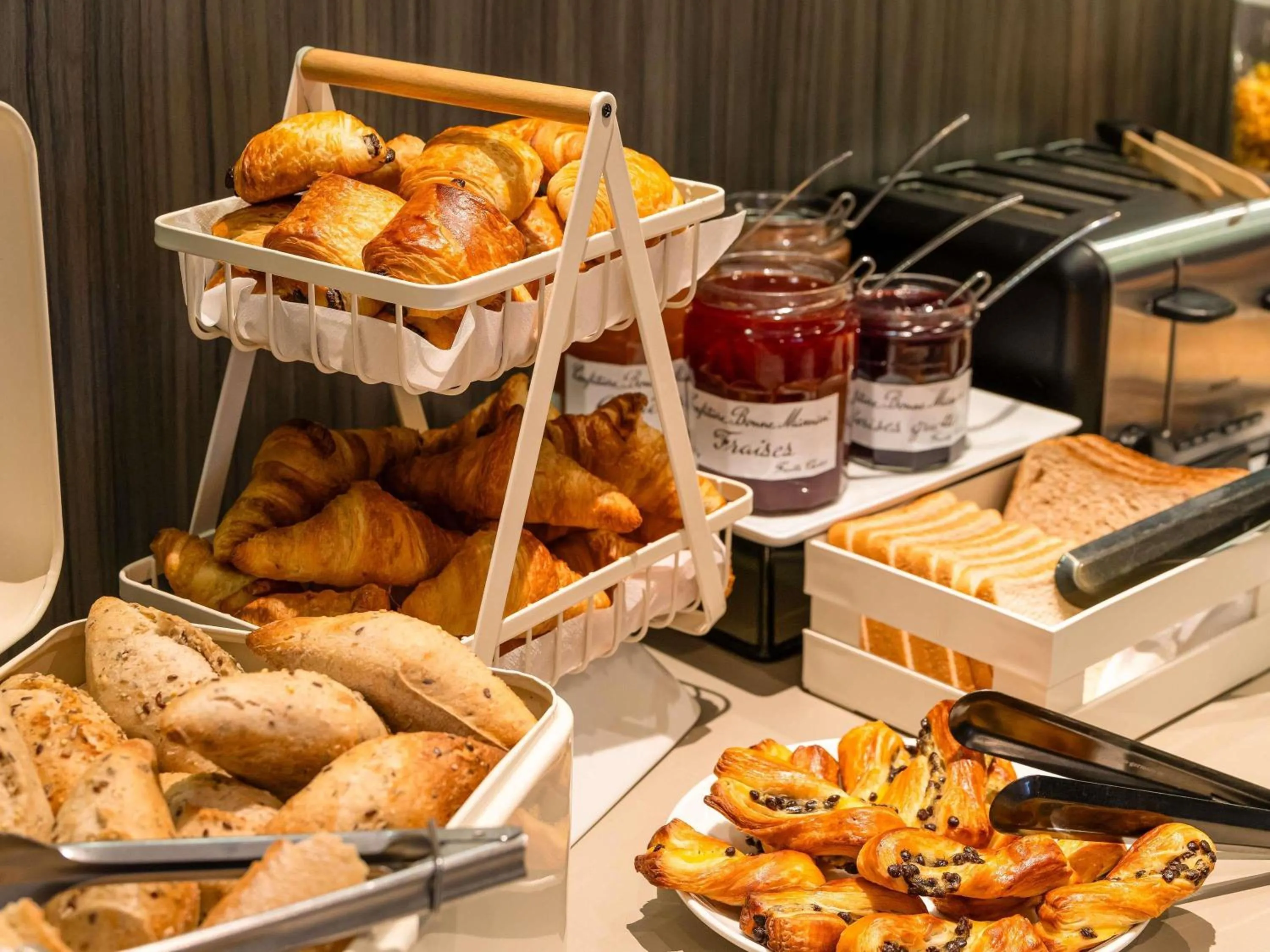 Breakfast in ibis Styles Saint-Quentin