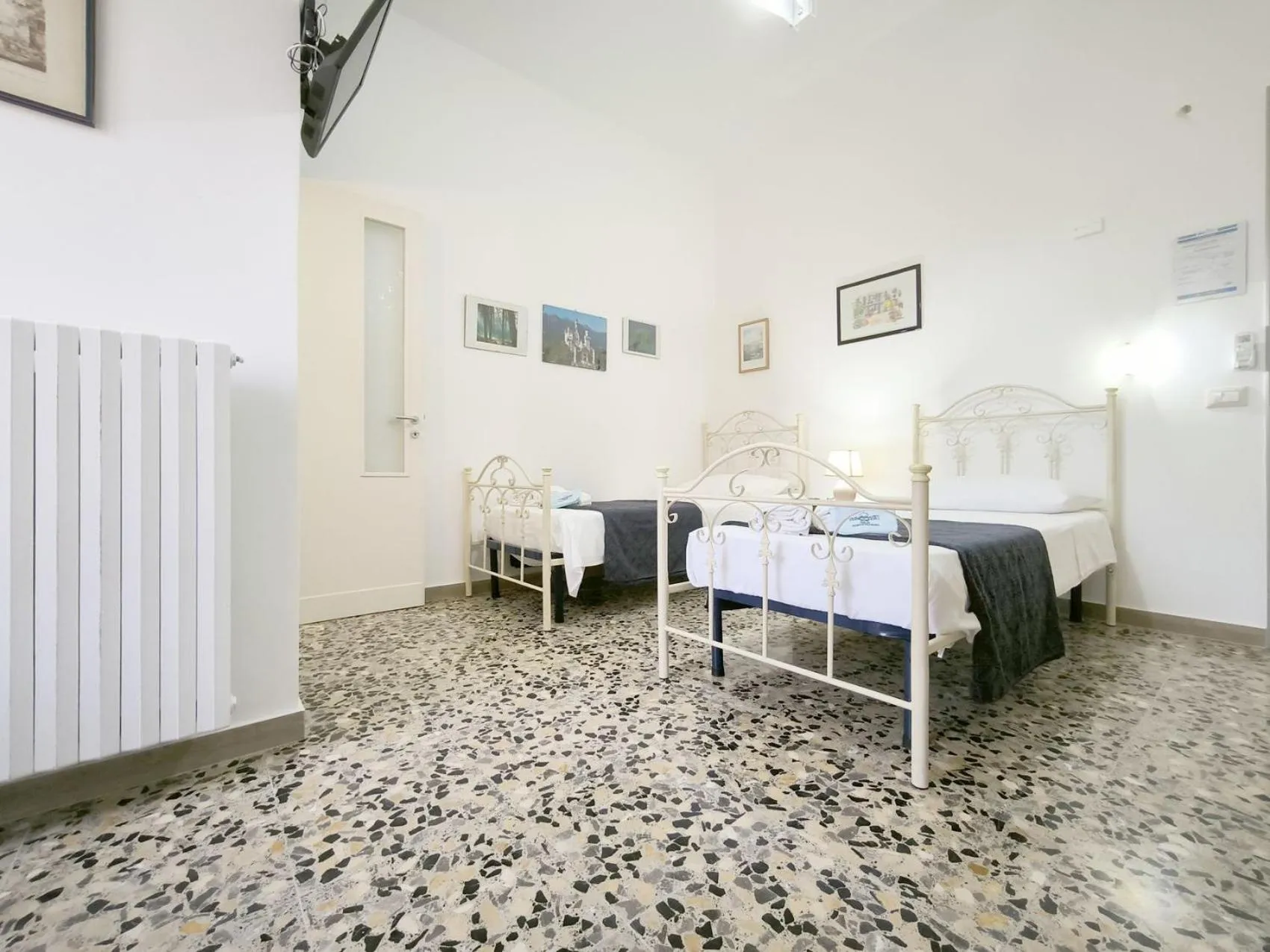 Bedroom in Domus Petrosa