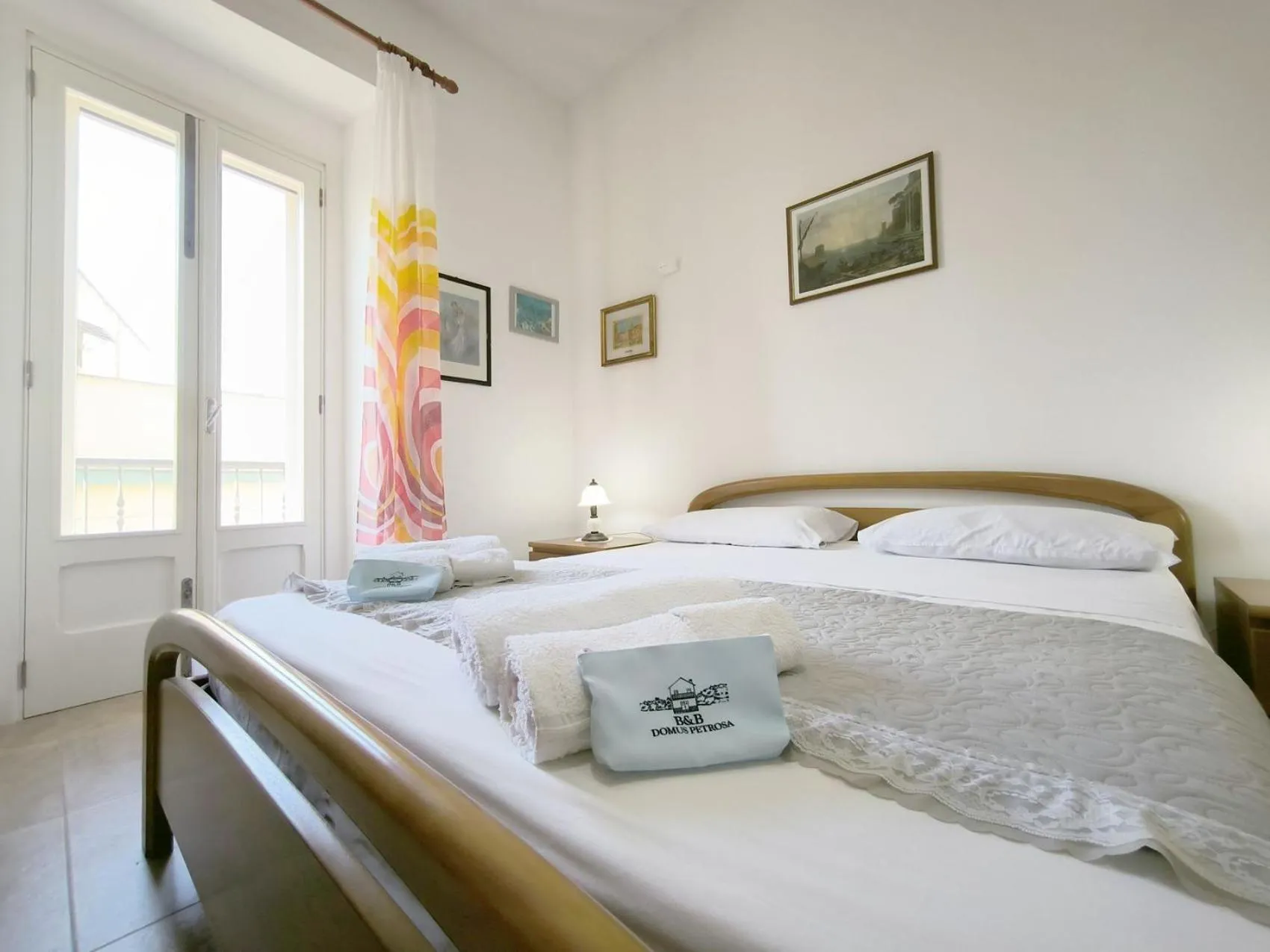 Bedroom in Domus Petrosa