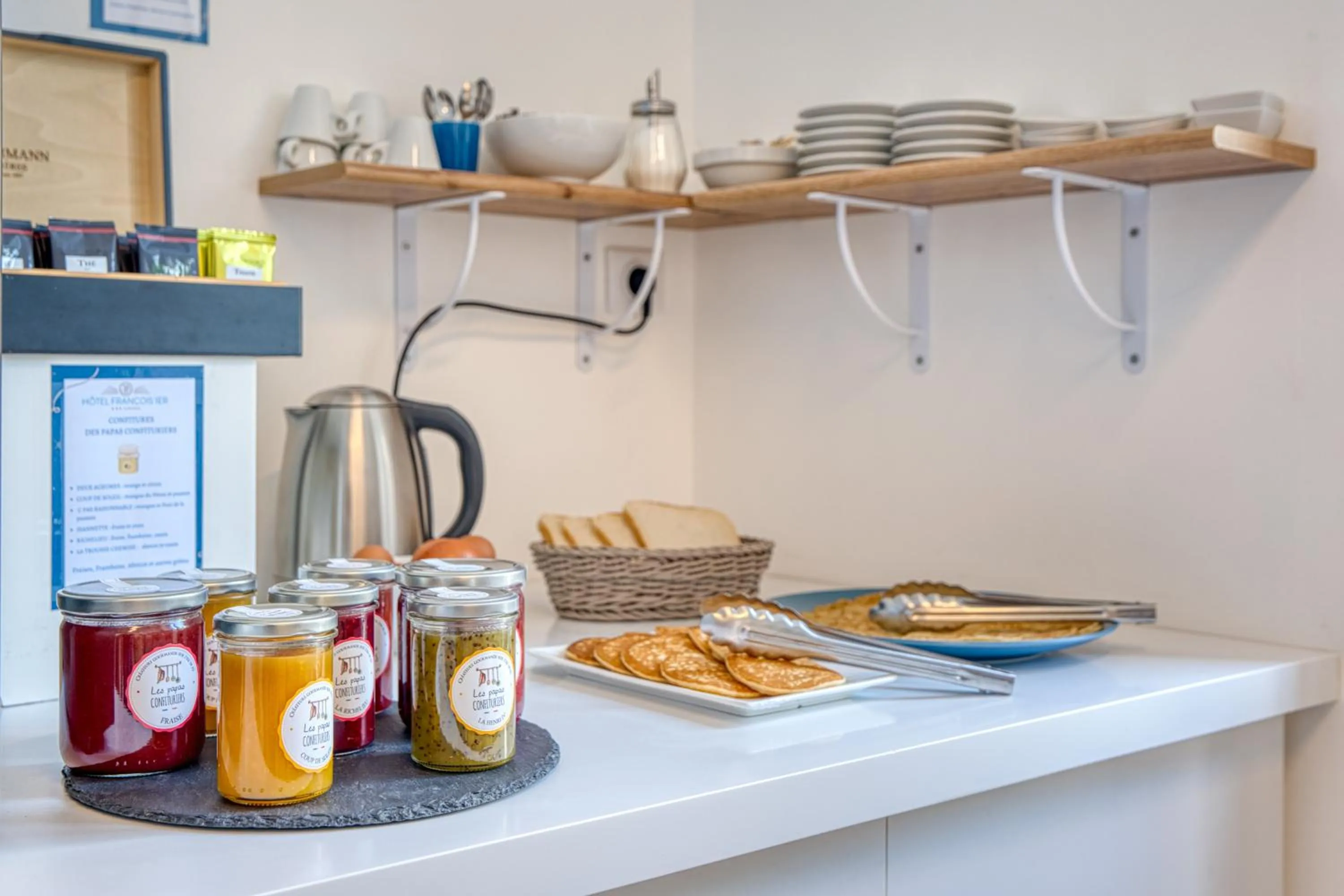 Coffee/tea facilities in Hôtel François 1er