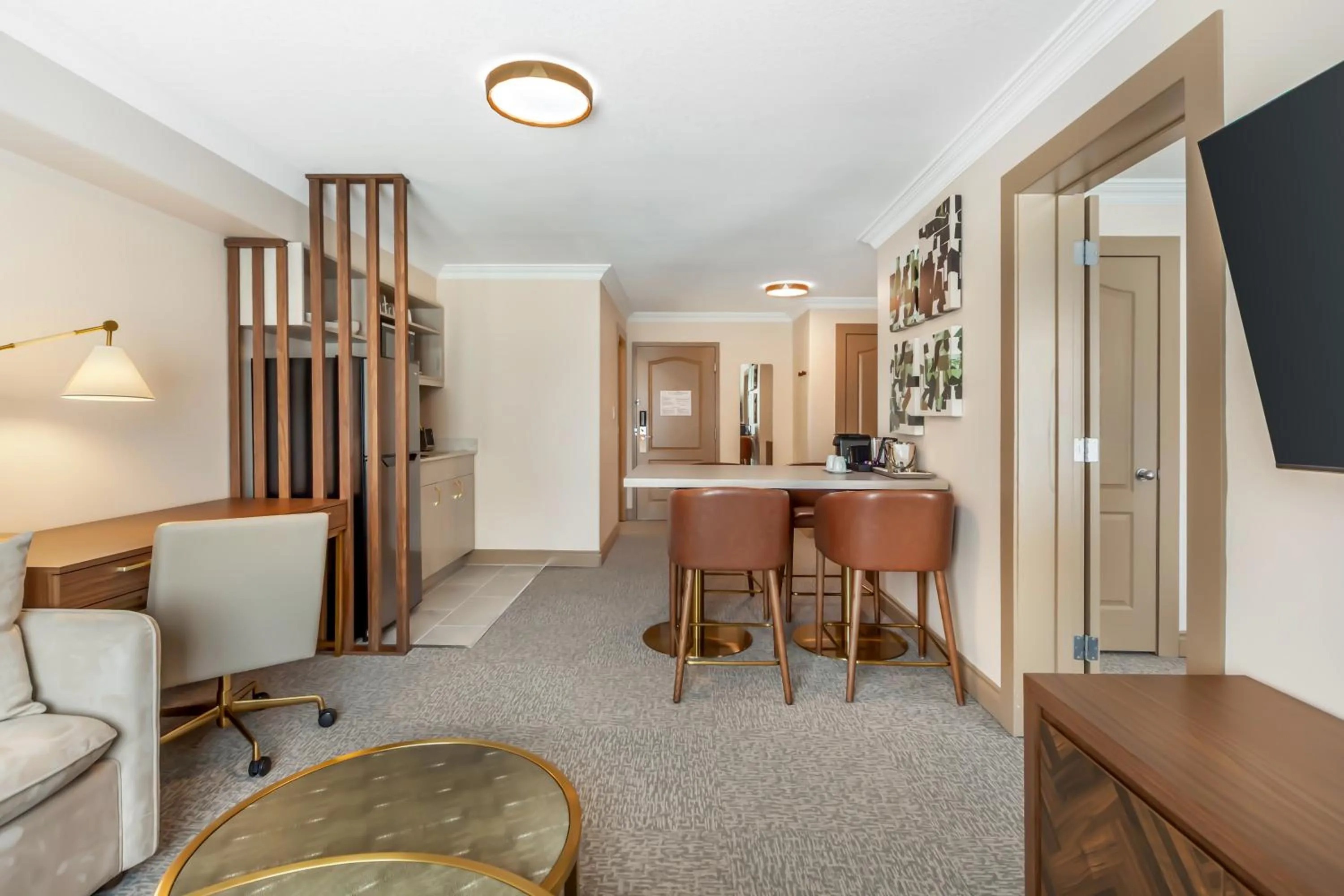 Living room in Velora Hinton, an Ascend Collection Hotel