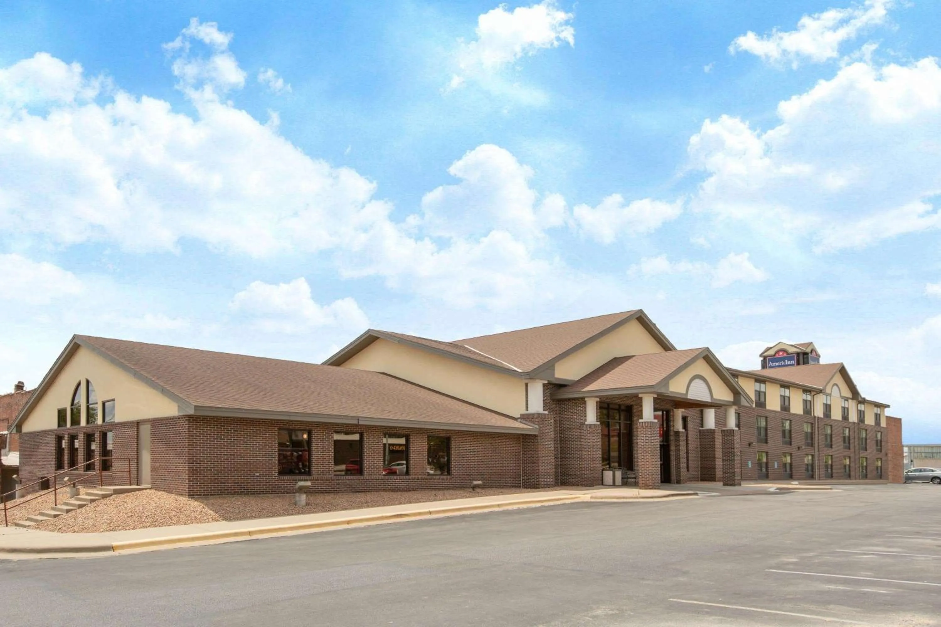 Property building in AmericInn by Wyndham Ottumwa