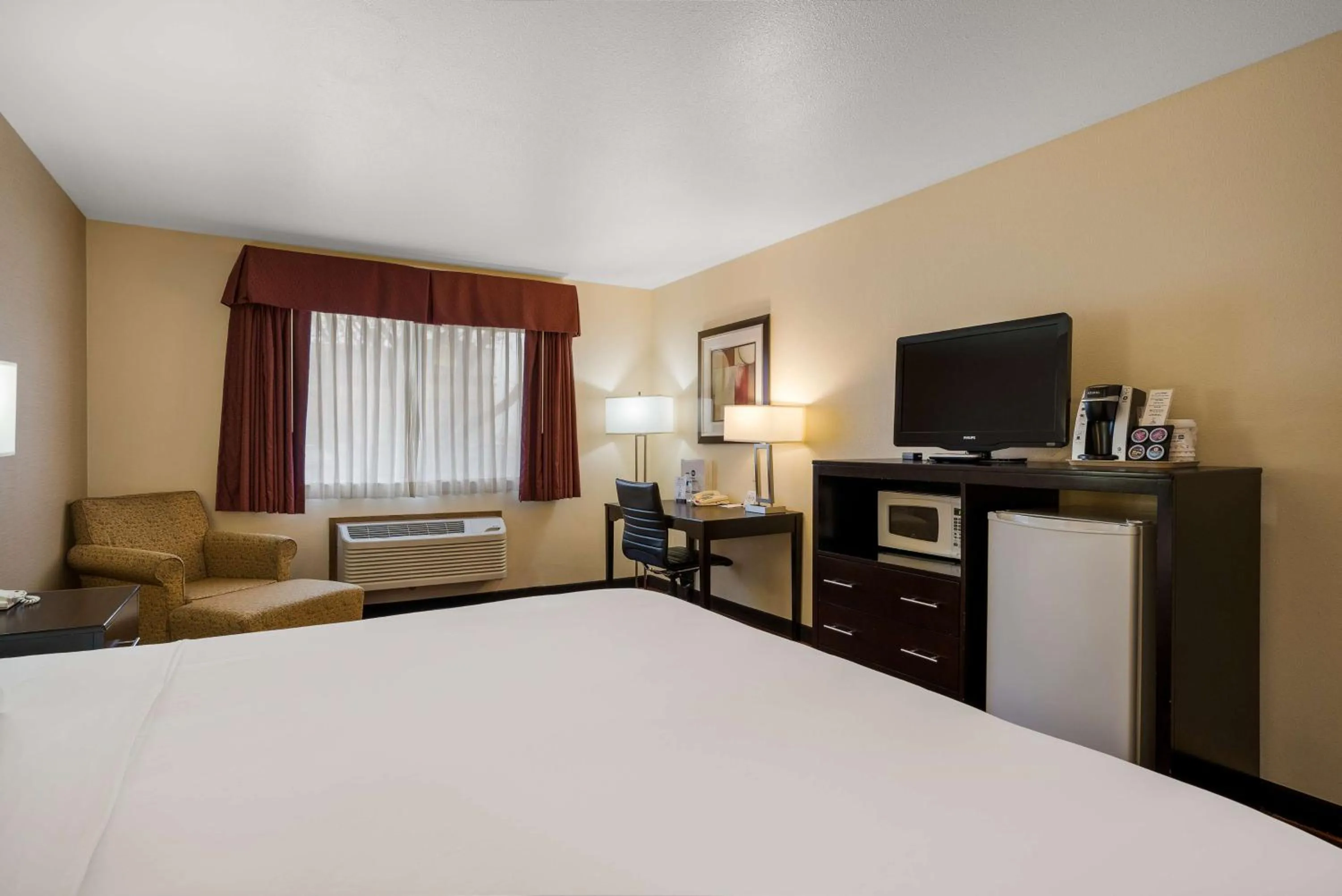 Bedroom, Bed in Best Western Hermiston Inn
