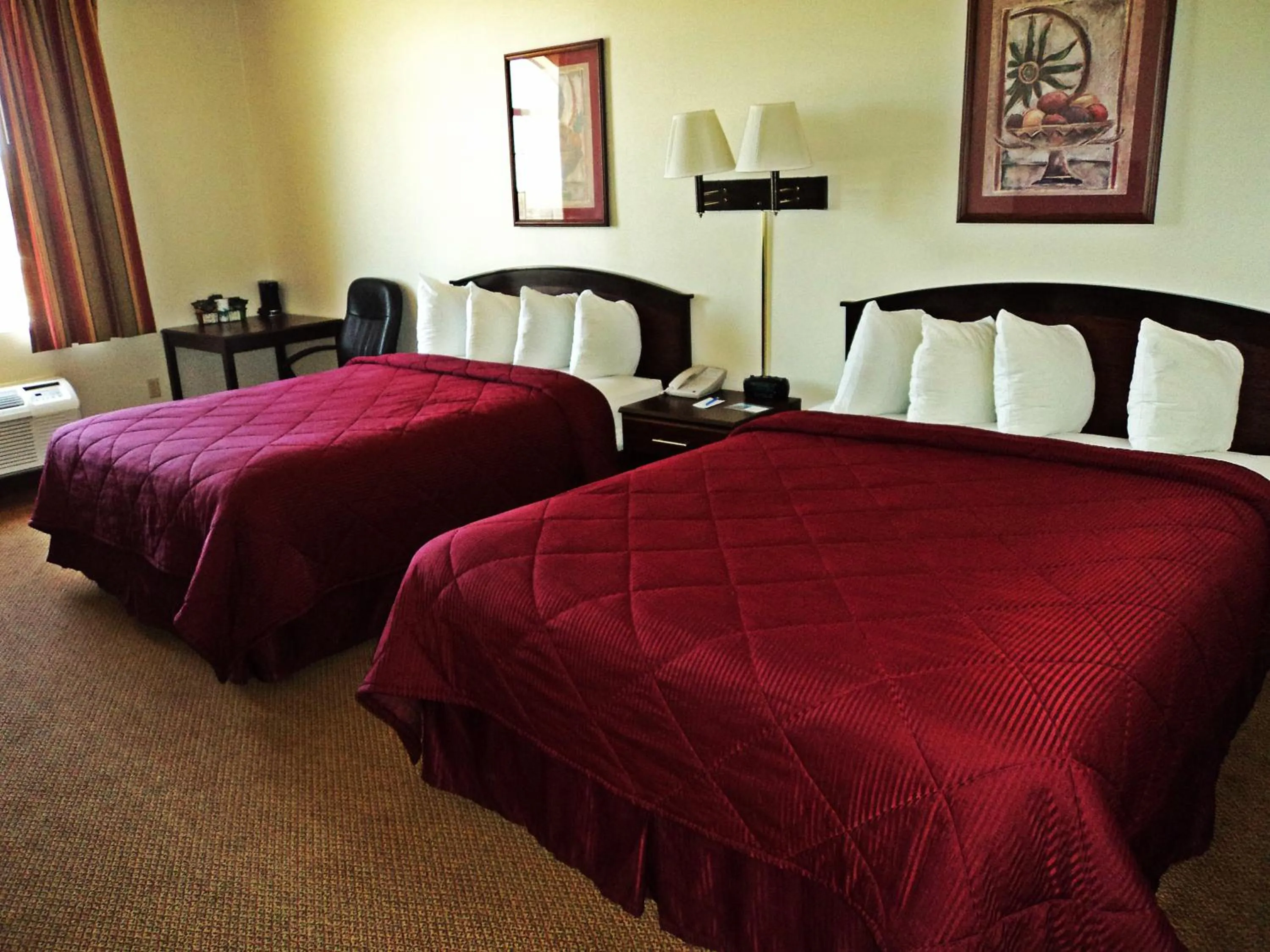 Bed in Travelodge by Wyndham Carlsbad NM