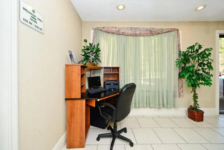 Business facilities in Manchester Heritage Inn & Suites