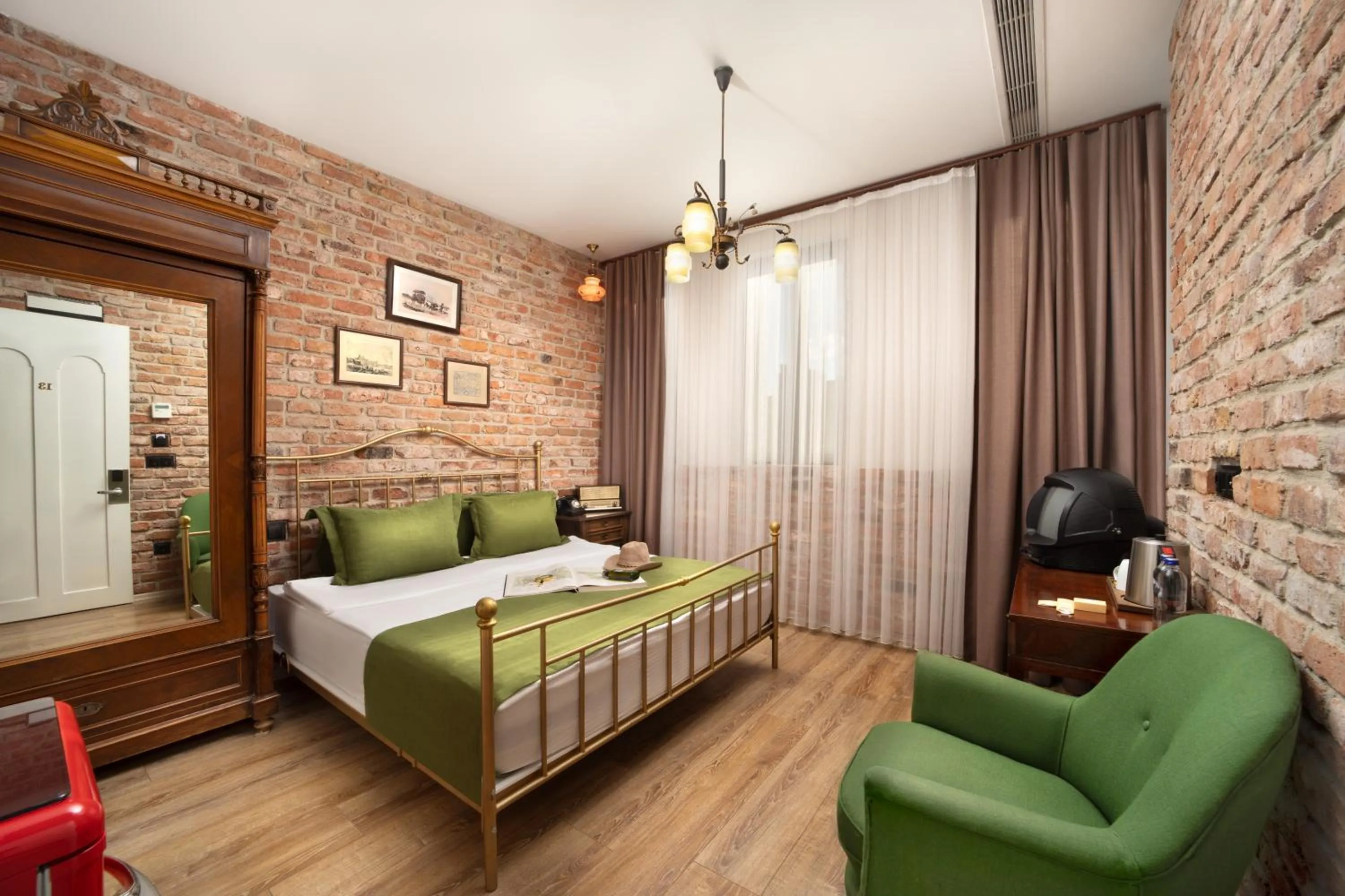 Bed in Hotel Des Arts Galata