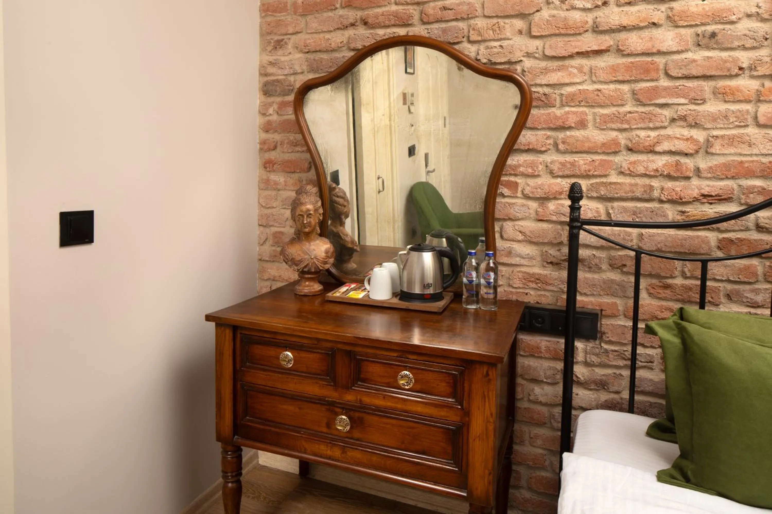 Coffee/tea facilities in Hotel Des Arts Galata