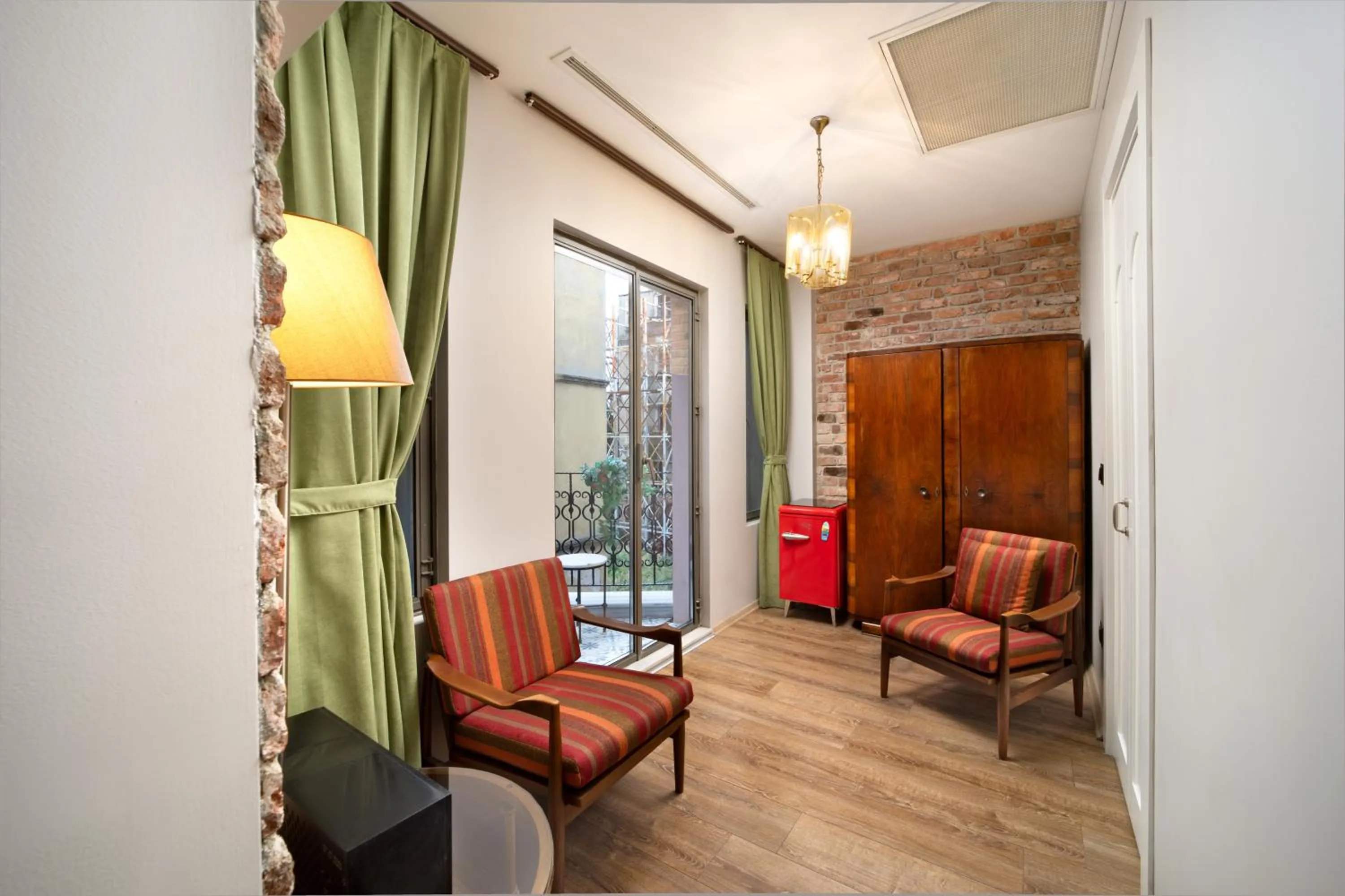 Seating area in Hotel Des Arts Galata