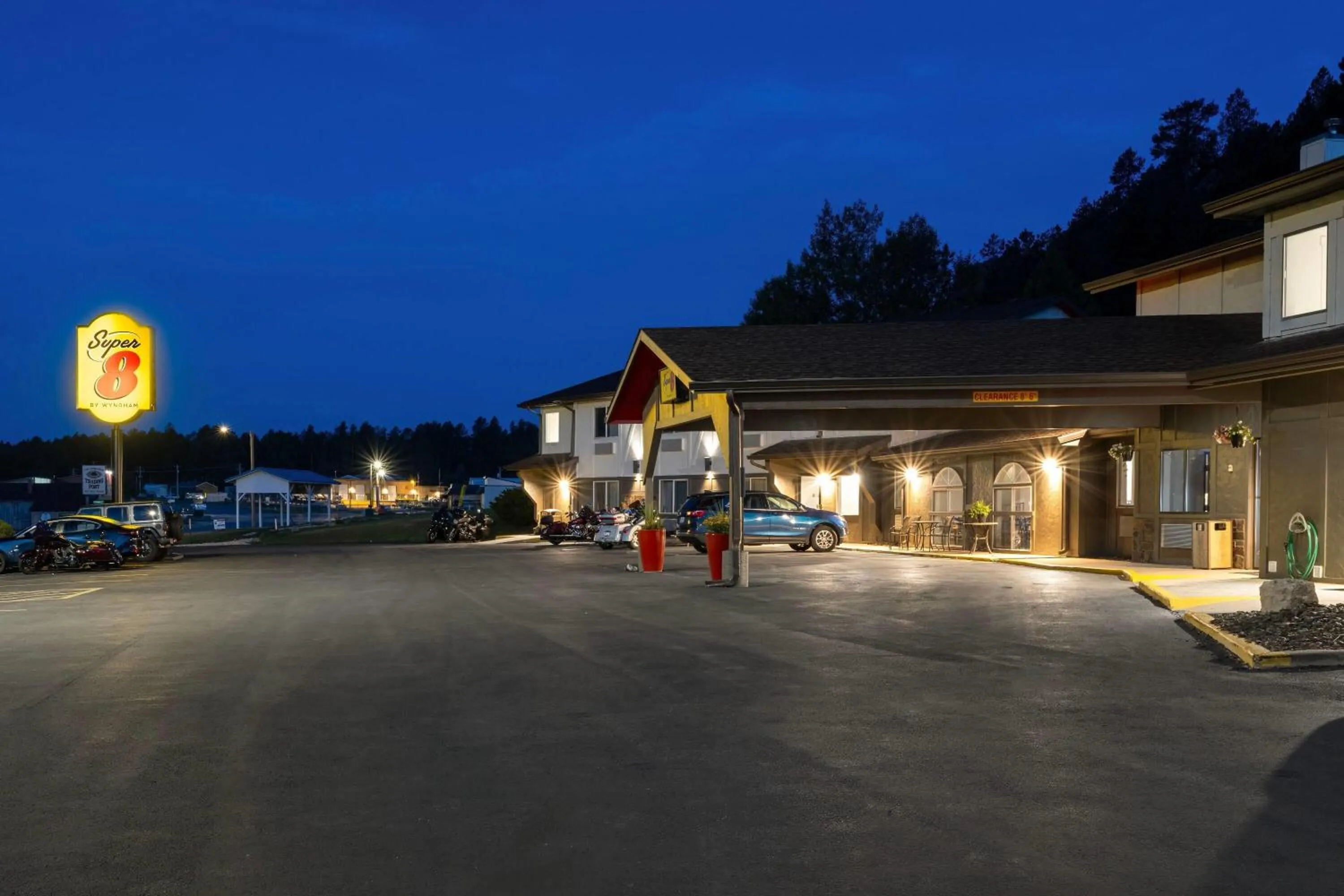 Property building in Super 8 by Wyndham Custer/Crazy Horse Area