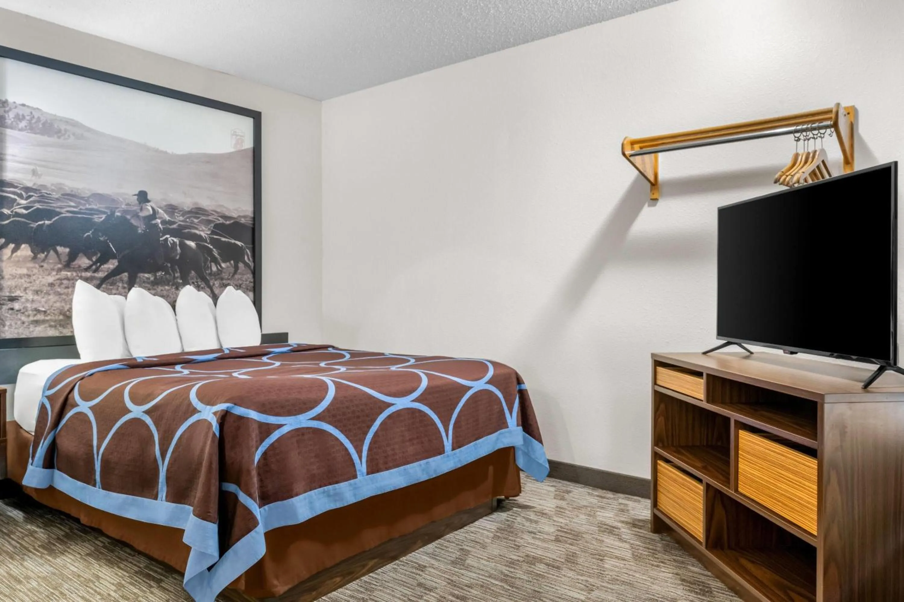 Photo of the whole room, Bed in Super 8 by Wyndham Custer/Crazy Horse Area