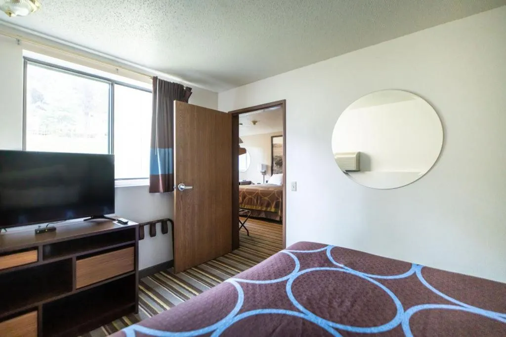 Bed in Super 8 by Wyndham Custer/Crazy Horse Area