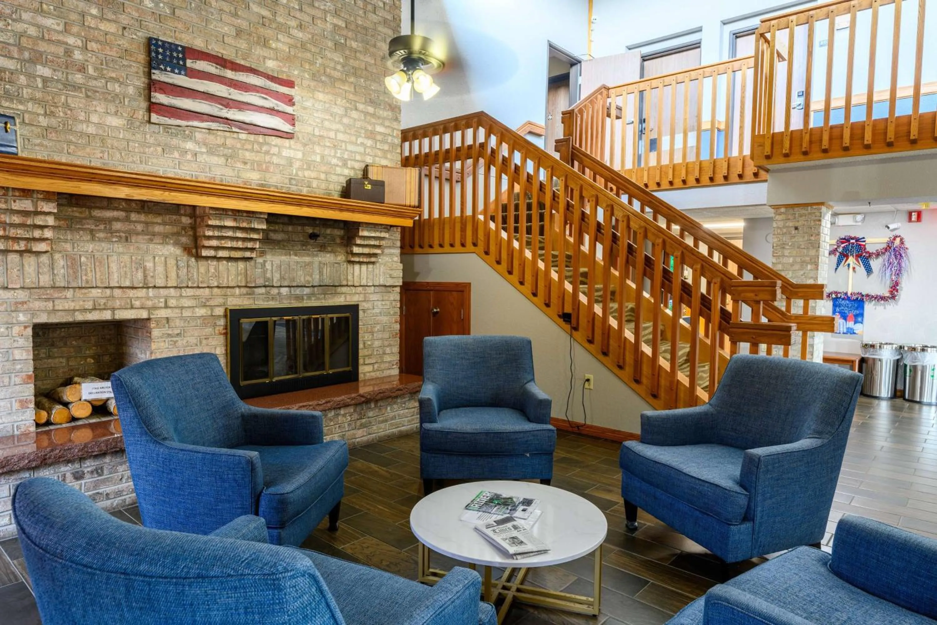 Lobby or reception in AmericInn by Wyndham Monroe