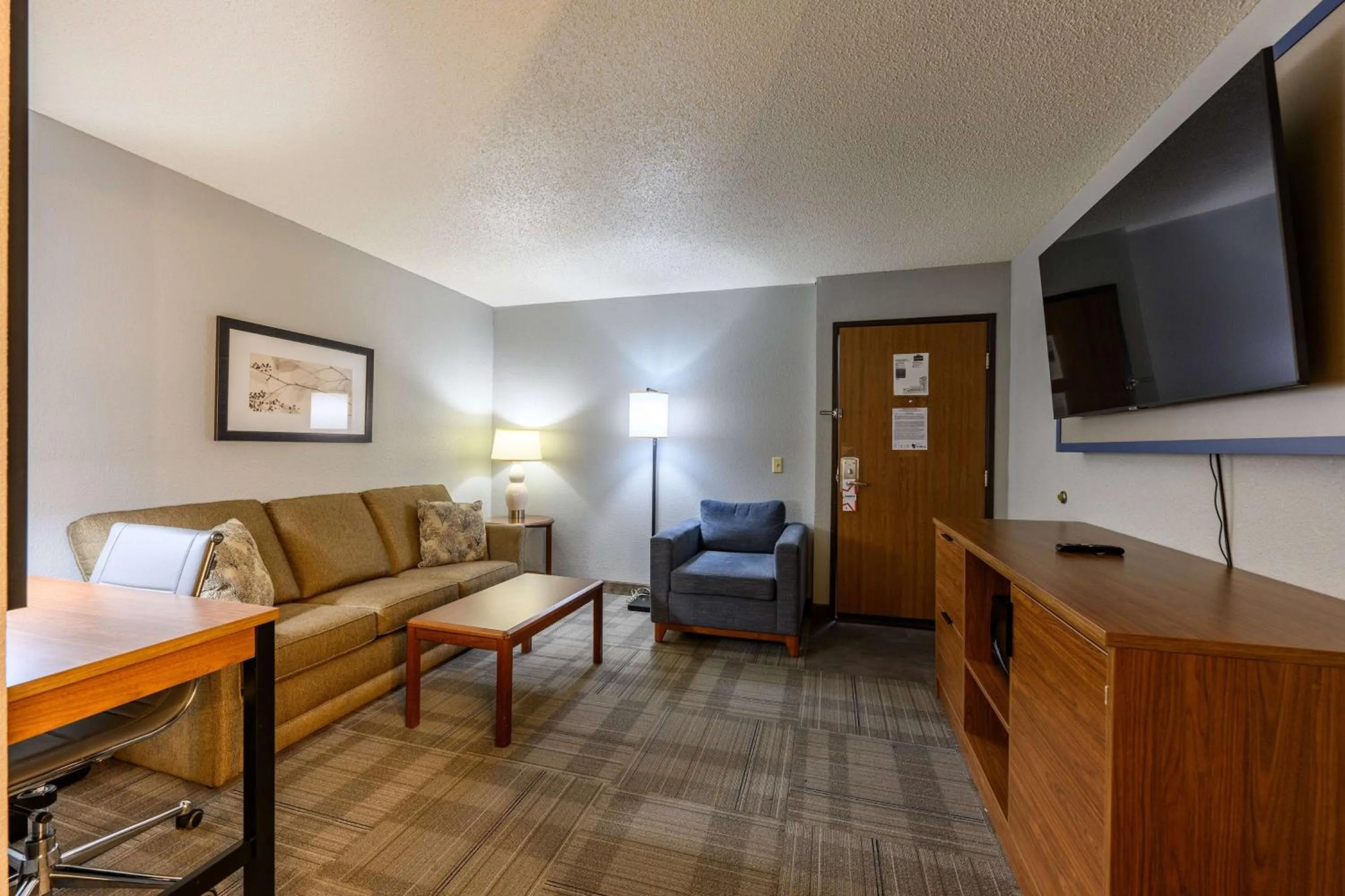 Photo of the whole room, Bed in AmericInn by Wyndham Monroe